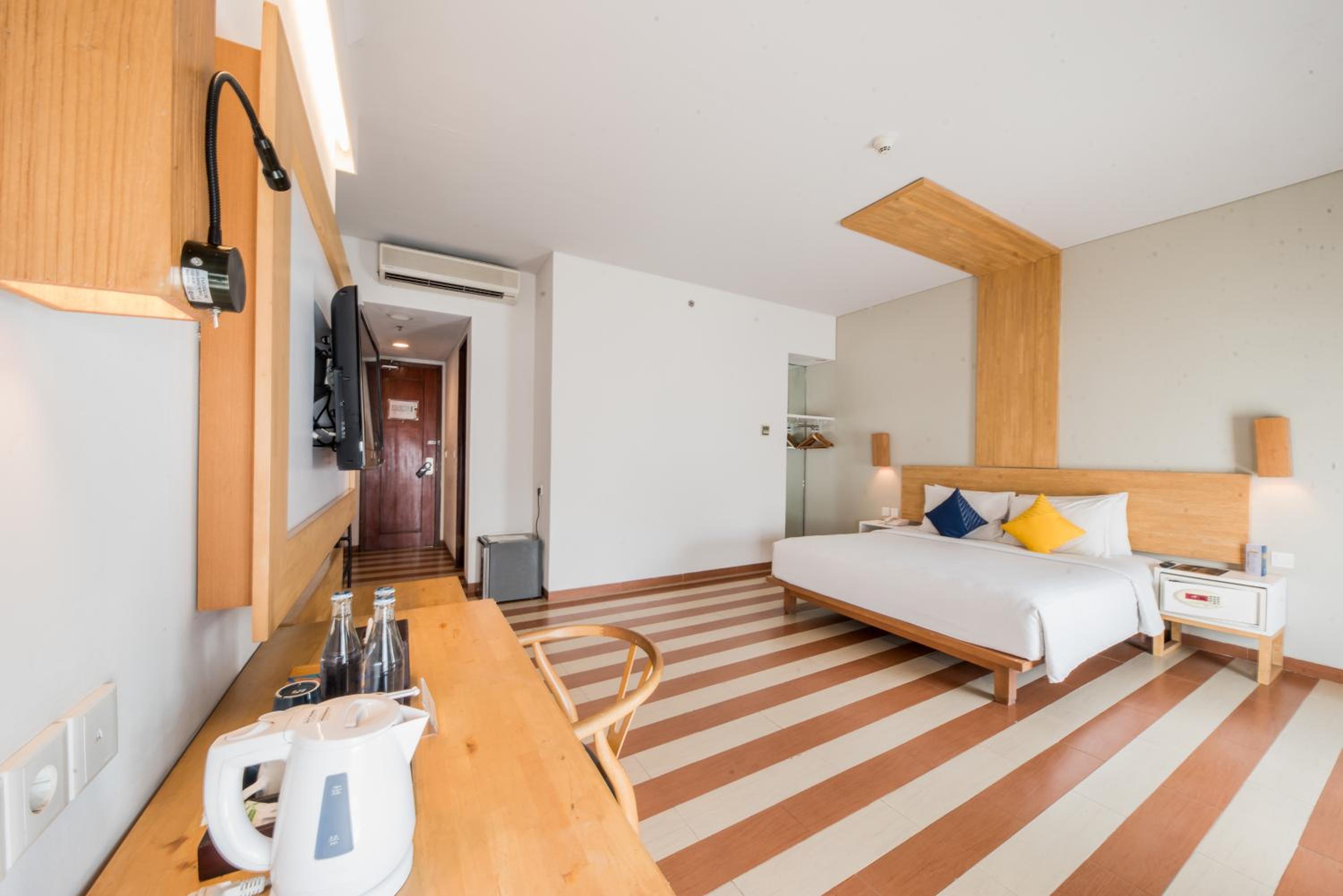 Deluxe Family Room - Photo 7