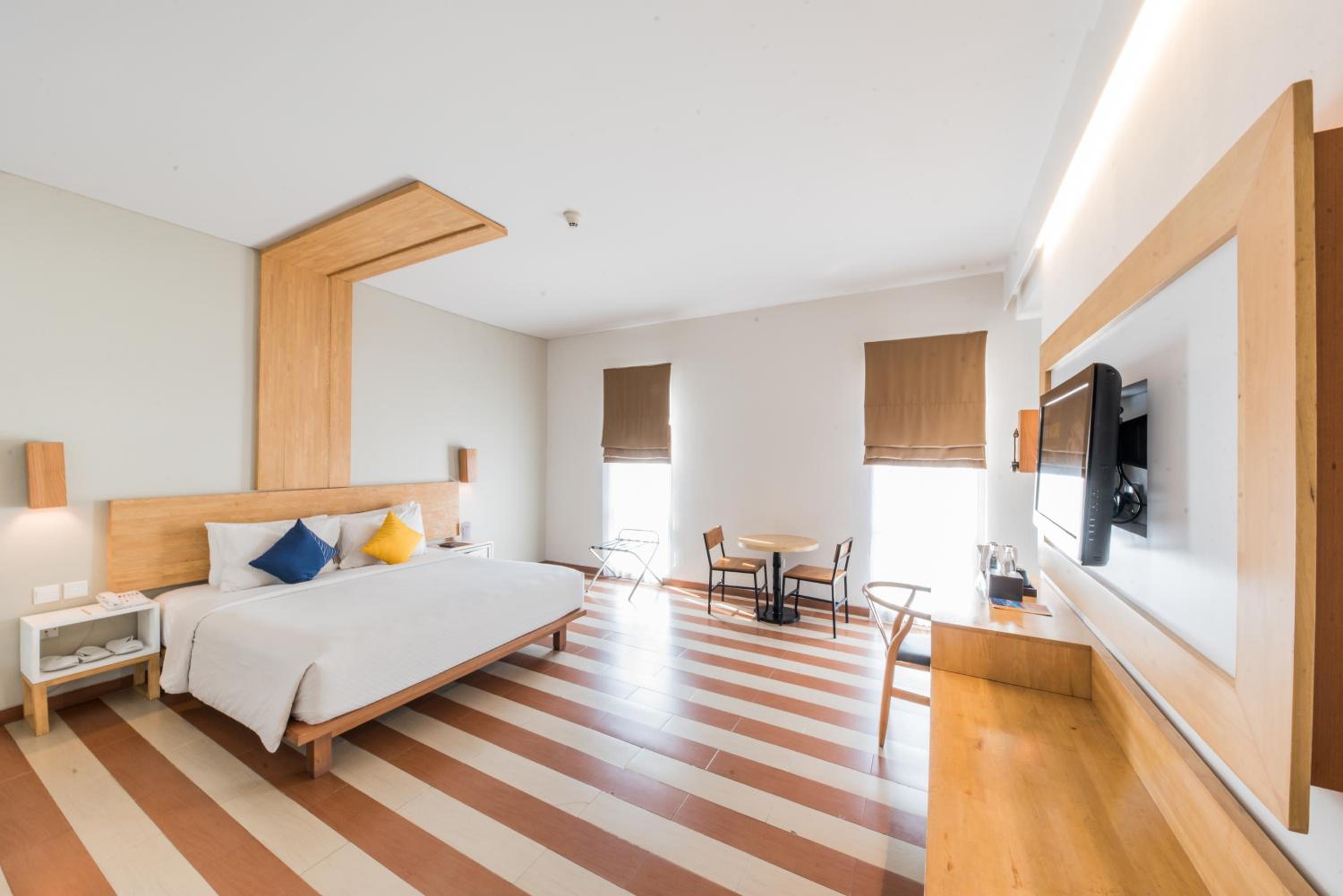 Deluxe Family Room - Photo 8