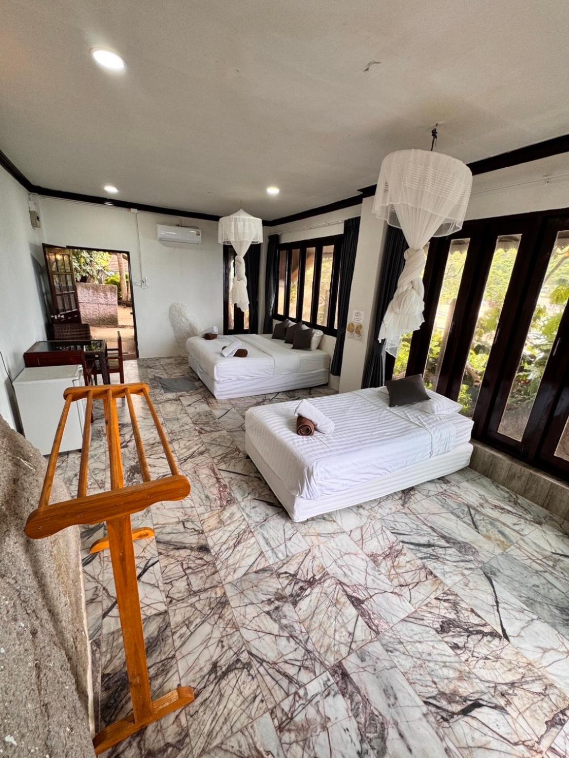 Standard Triple Room with Sea View photo 2