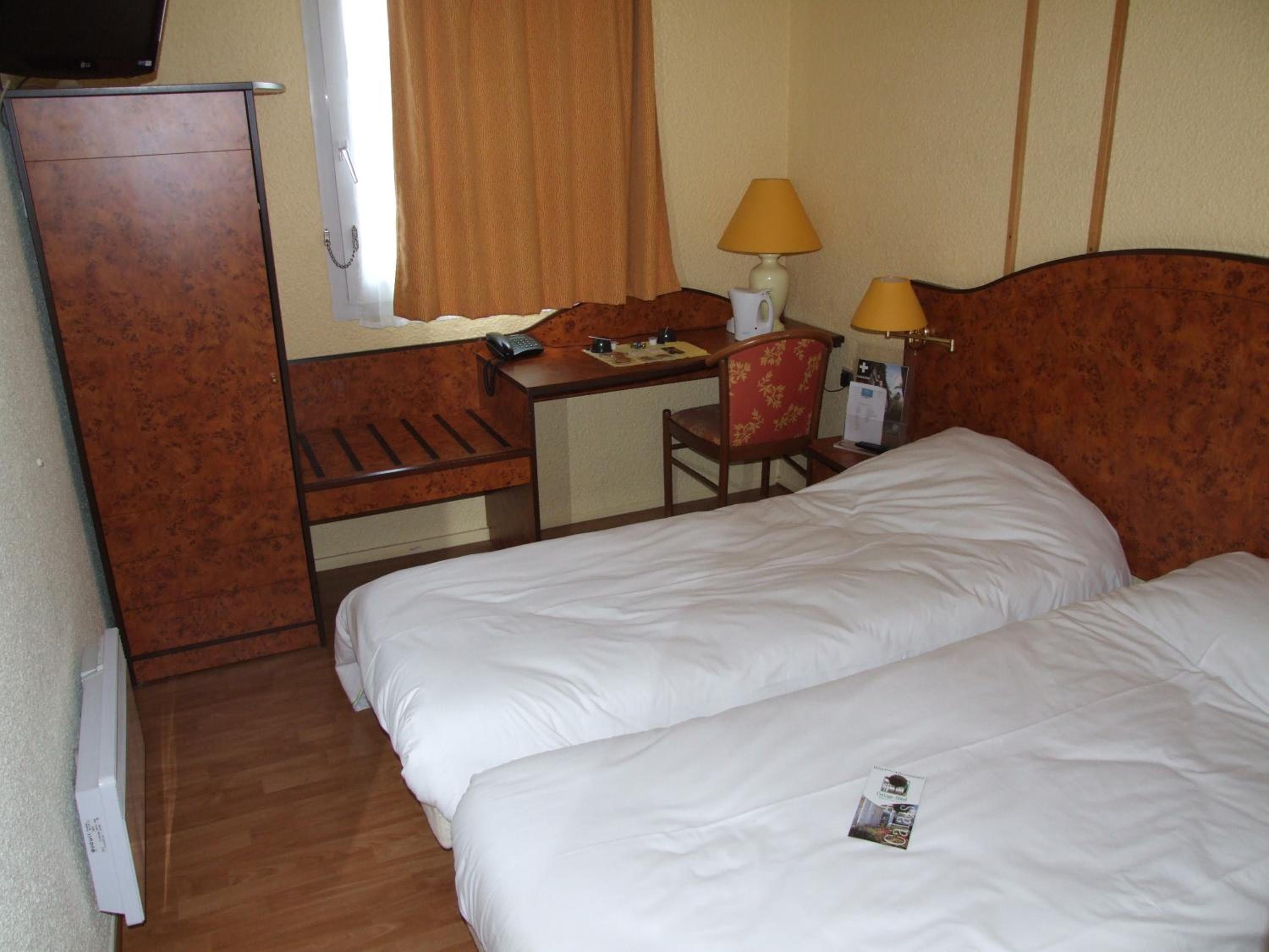 Double Room - Photo 11