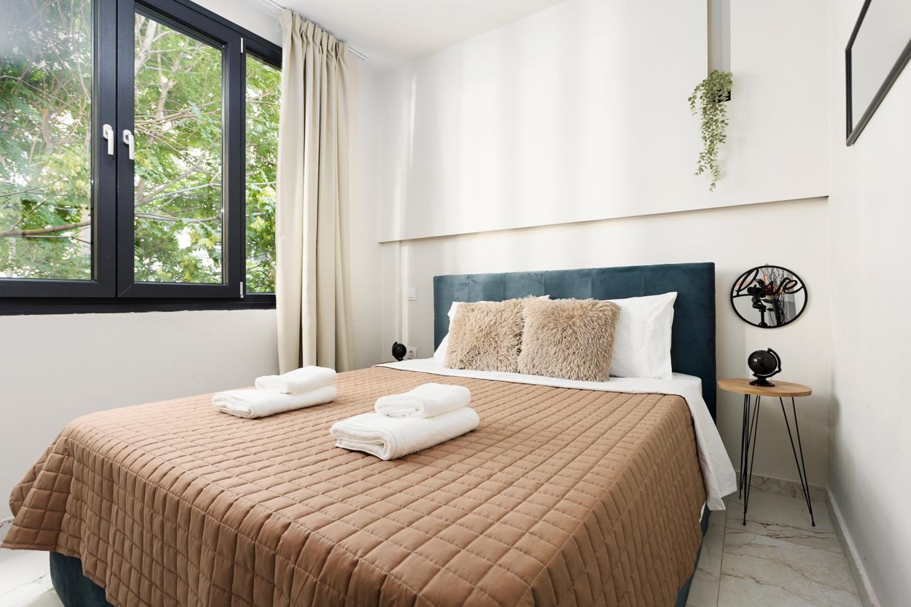 One-Bedroom Apartment with Garden