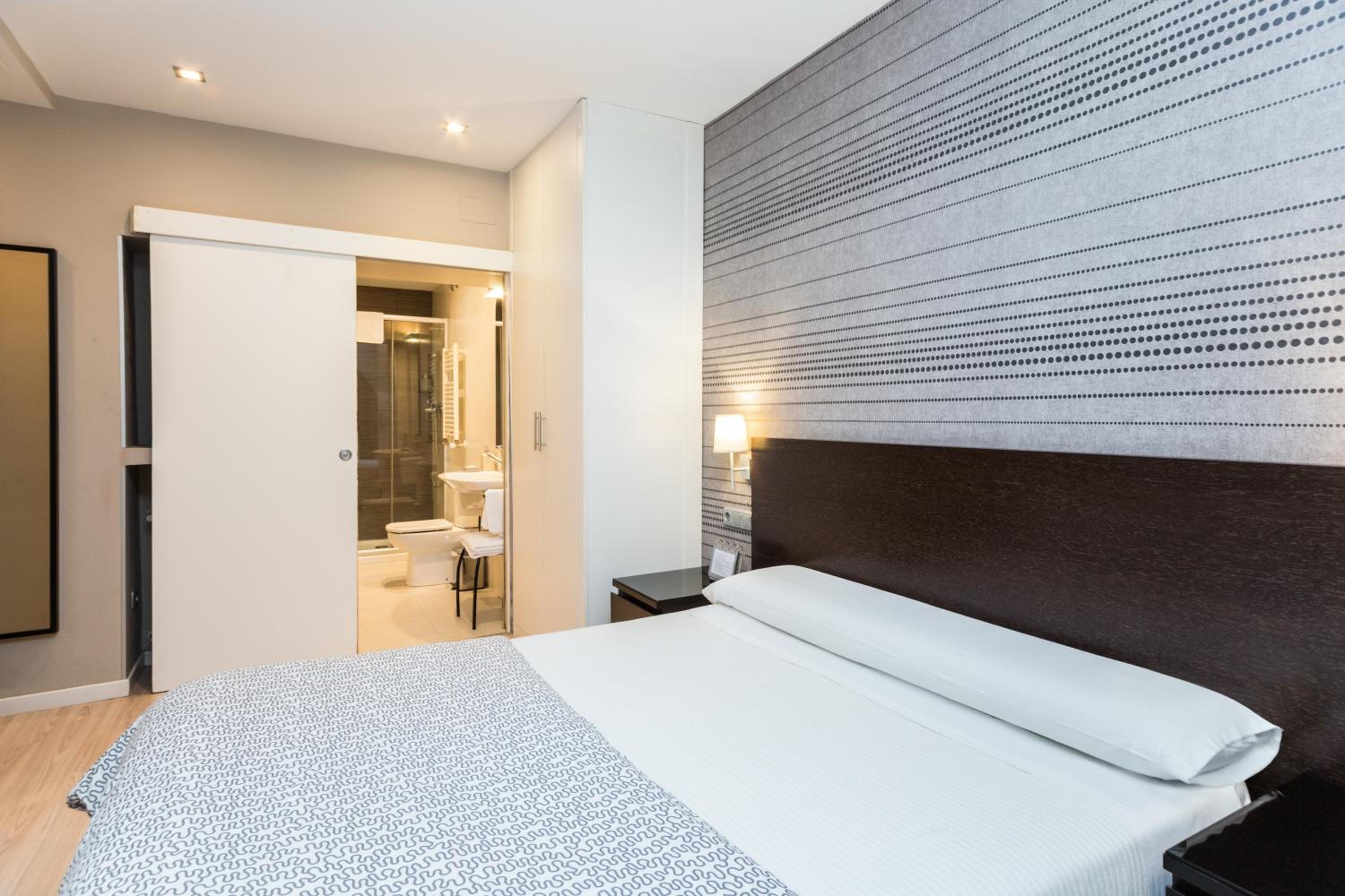 Habitación Doble con Baño Privado