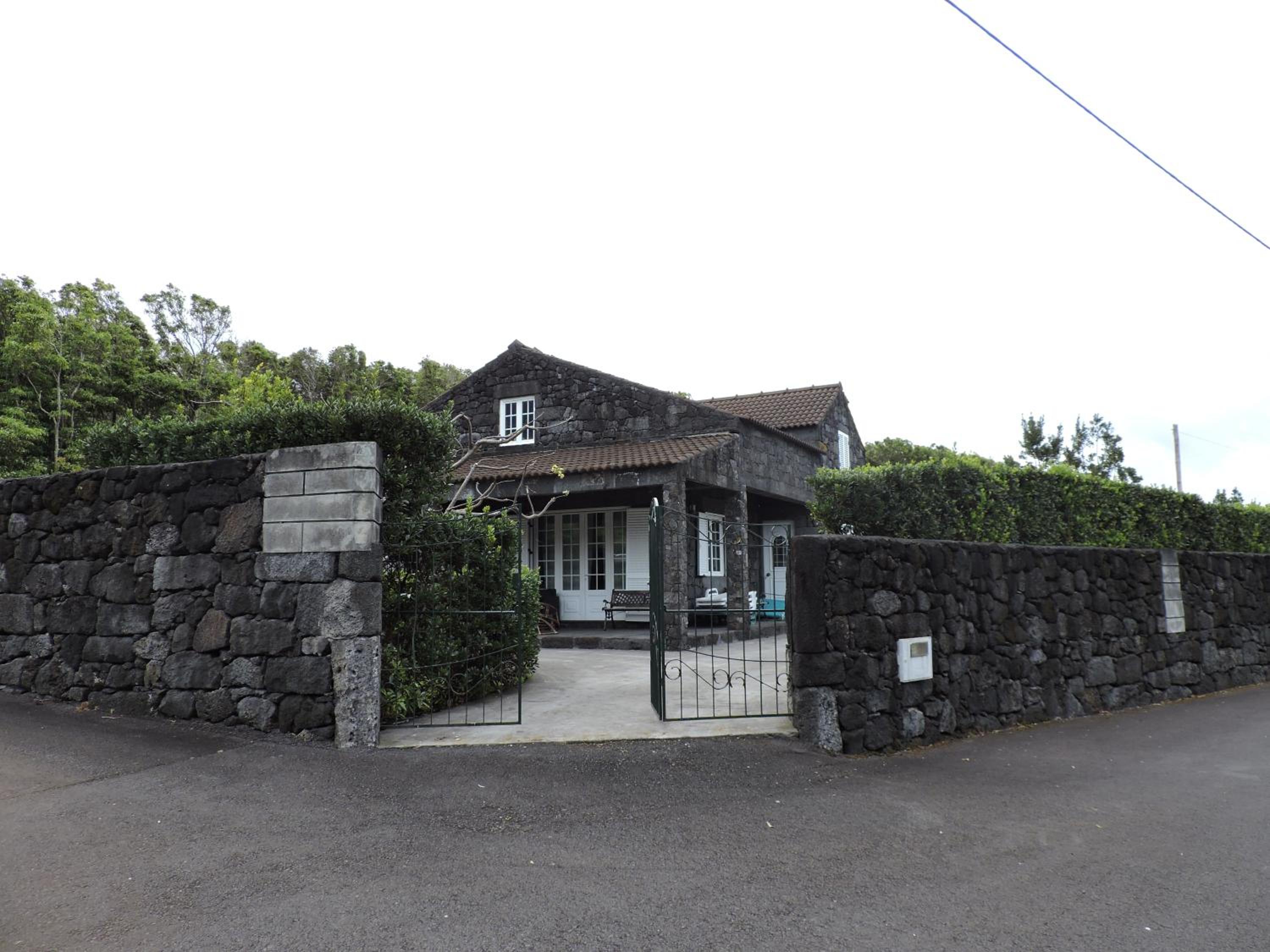 Three-Bedroom Chalet photo 2