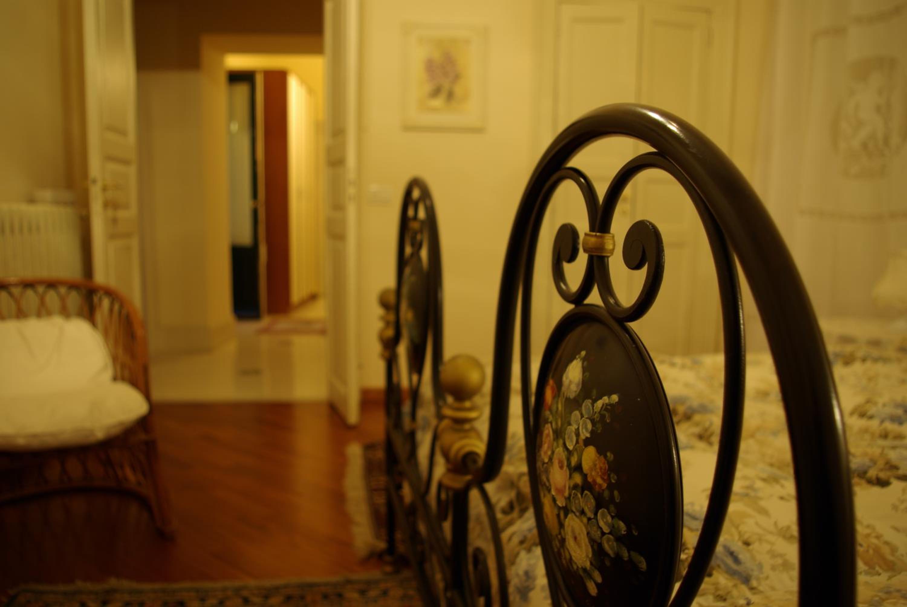 Double or Twin Room with Private Bathroom - Photo 1