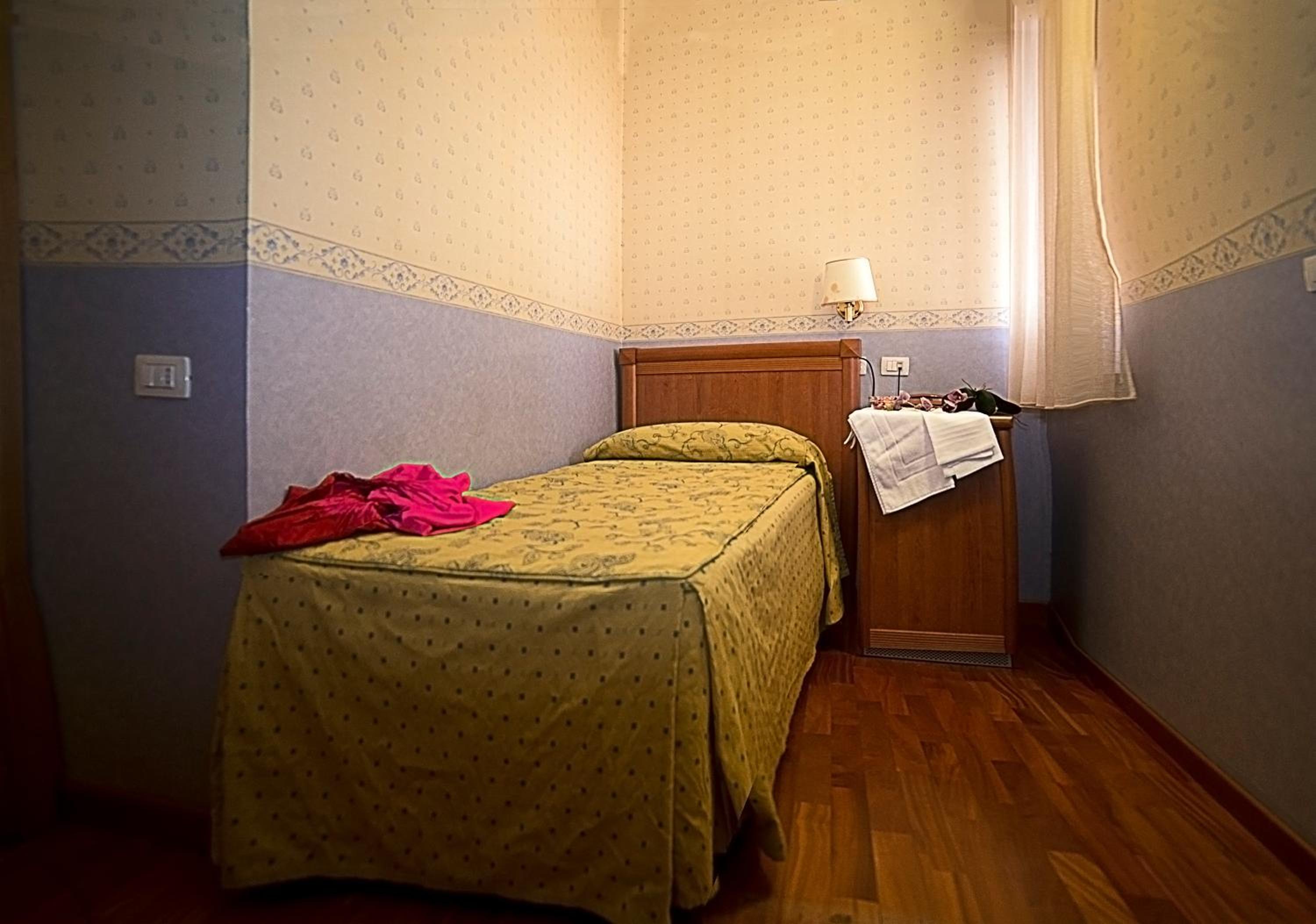 Economy Single Room