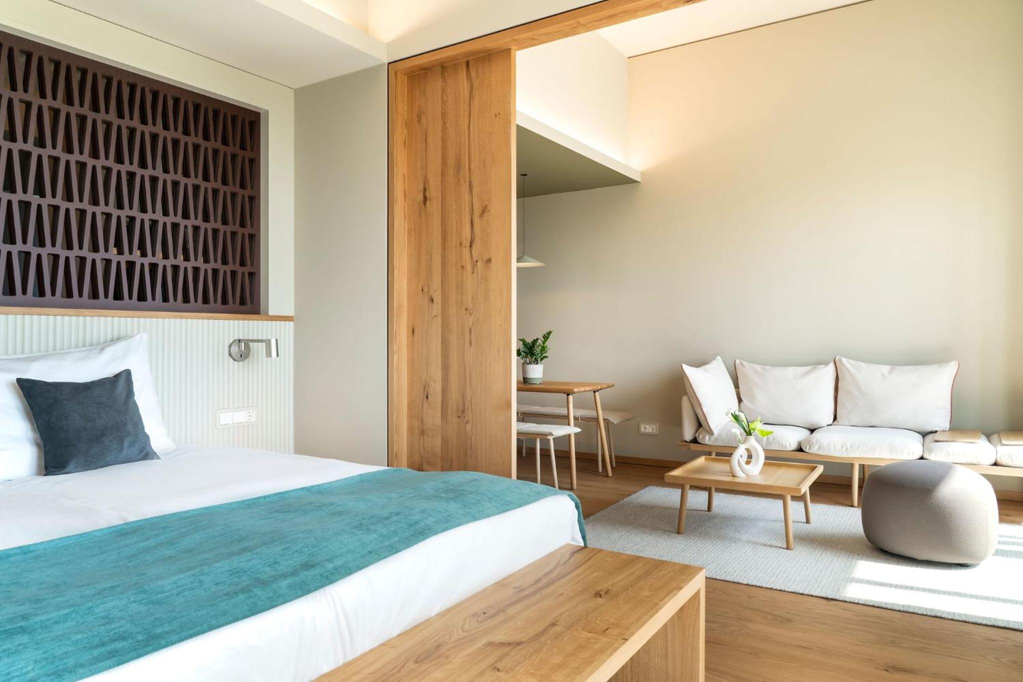 Junior Suite with Garden View photo 2