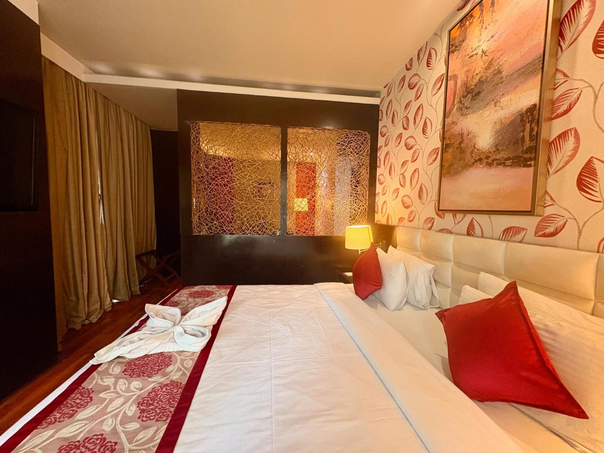 Executive Suite photo 2