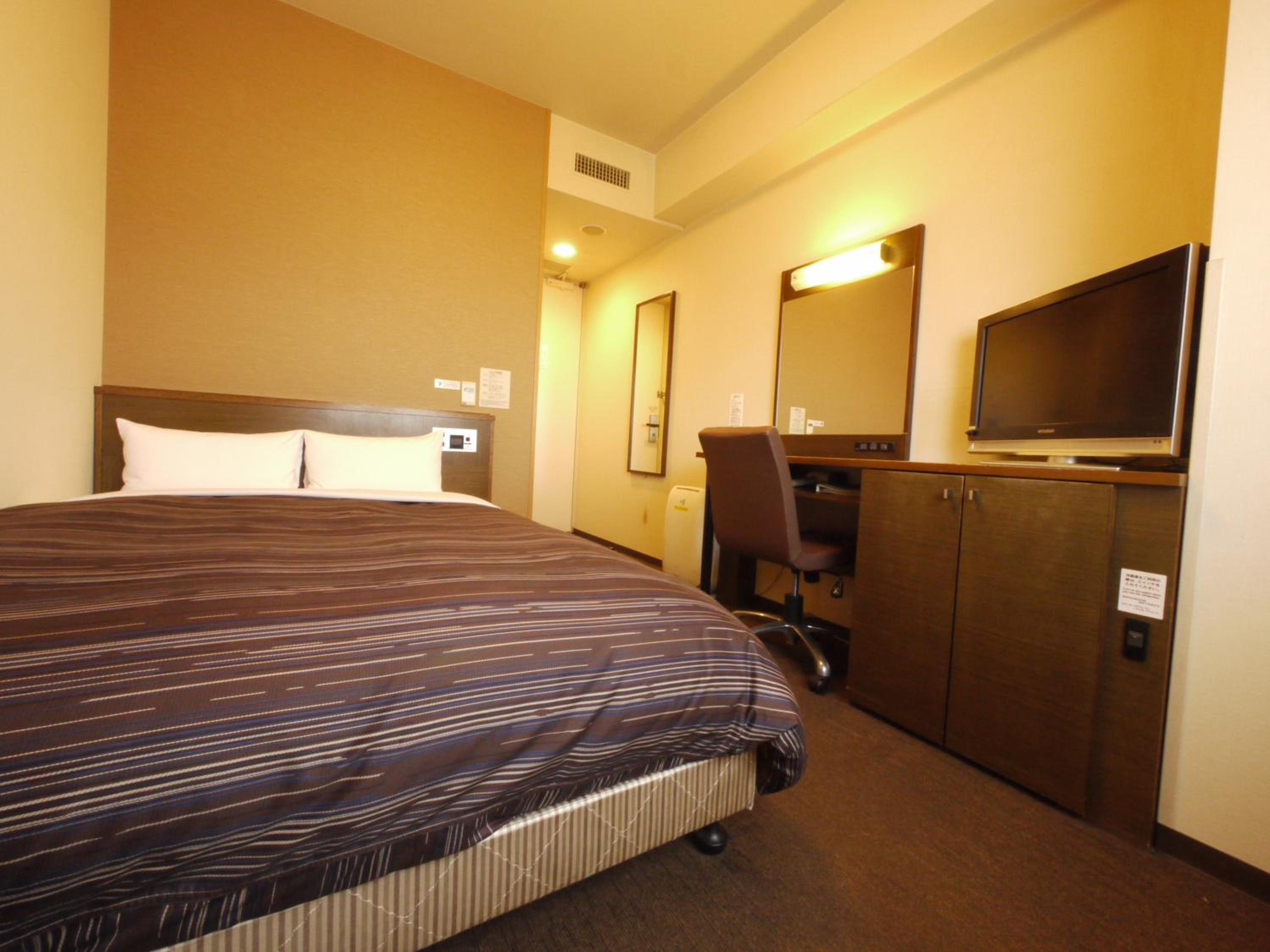 Double Room with Small Double Bed - Non-Smoking - Photo 3