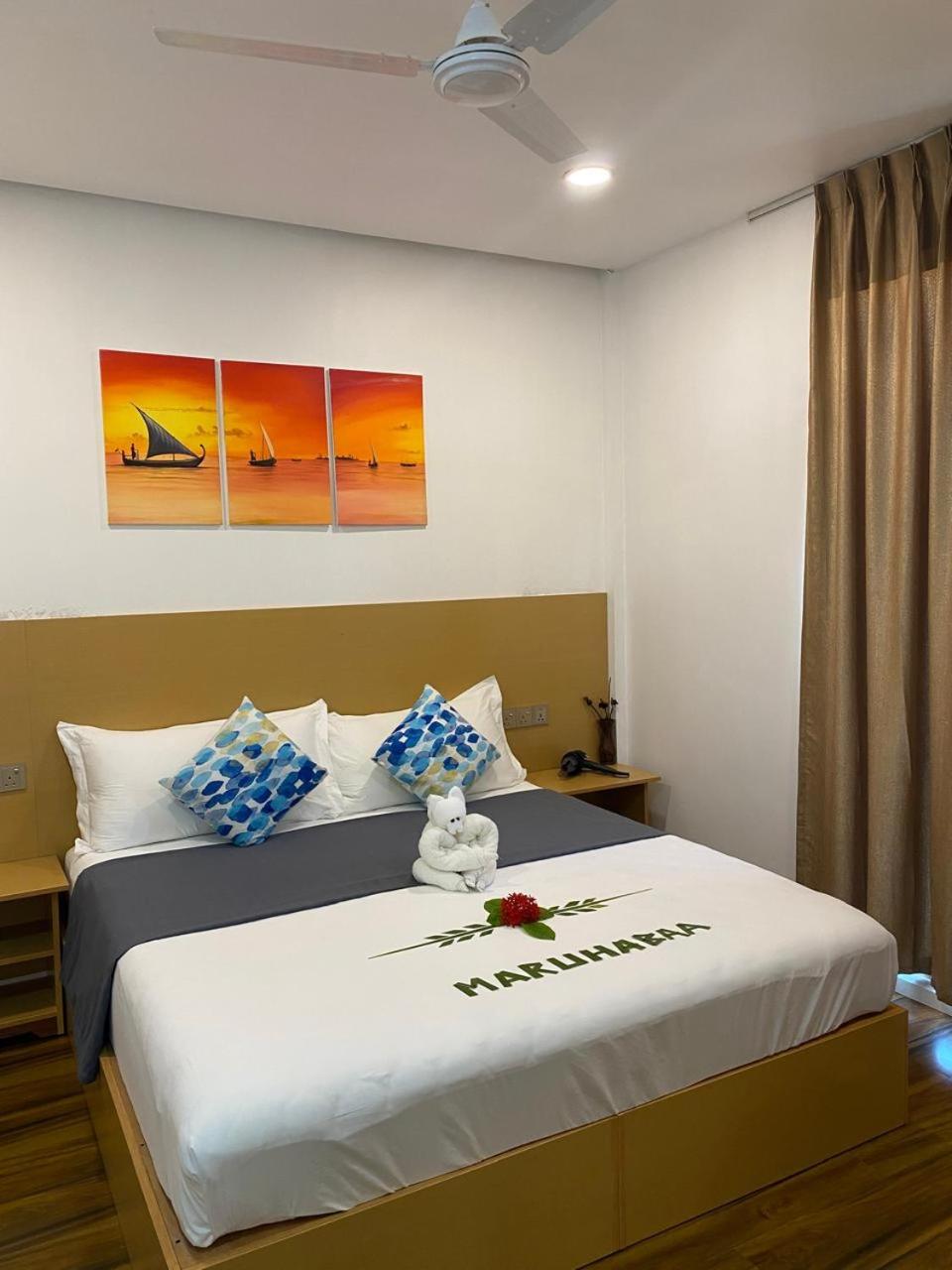 Deluxe Double or Twin Room with Sea View photo 2