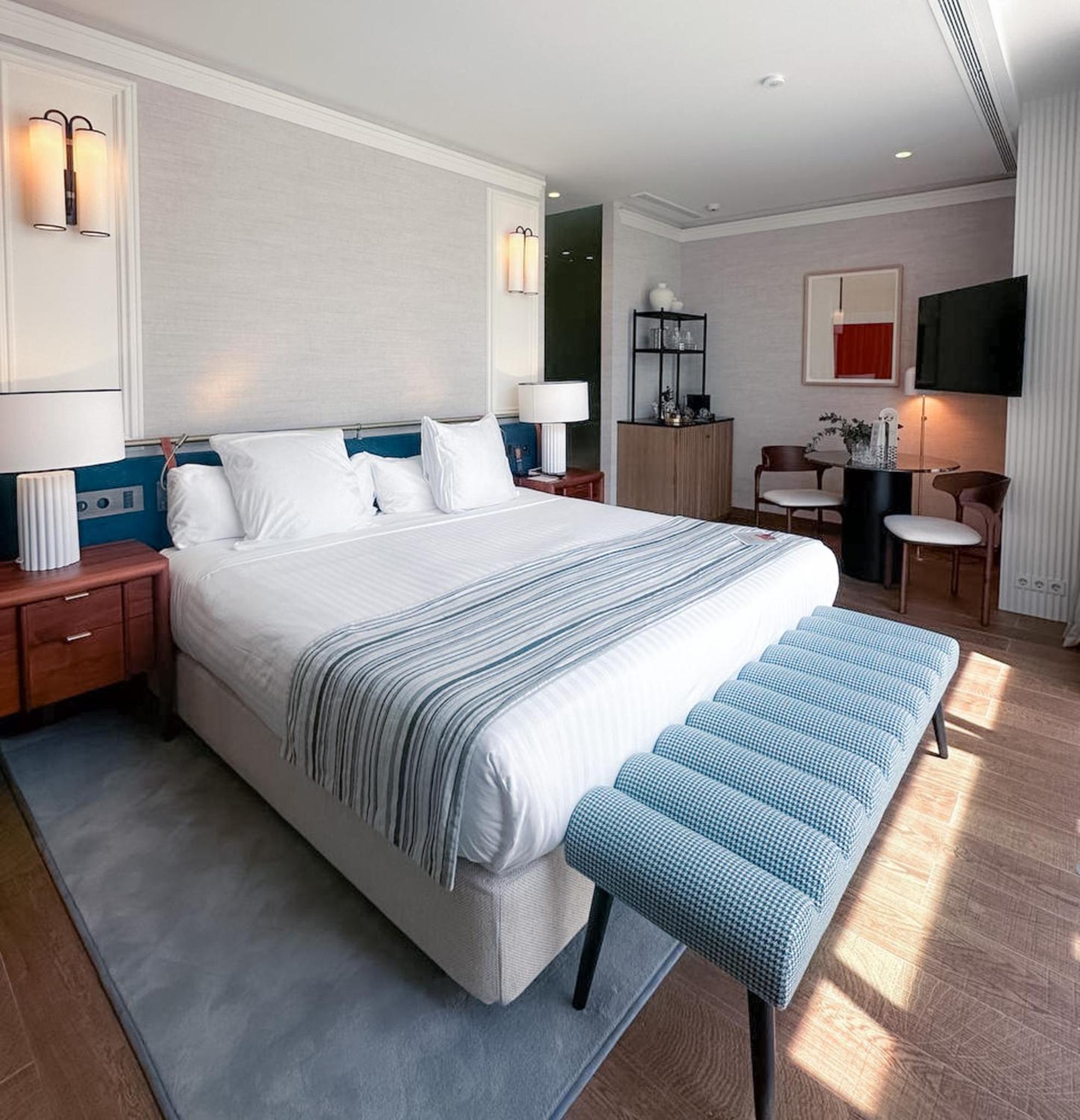 Standard Twin Room - Photo 1