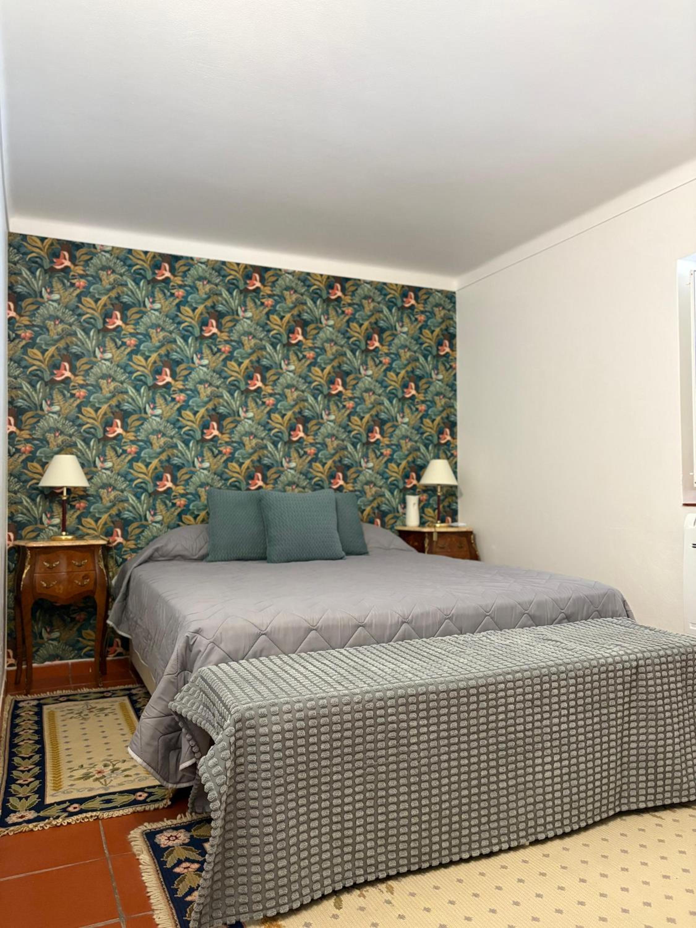Double Room with Shared Bathroom photo 1