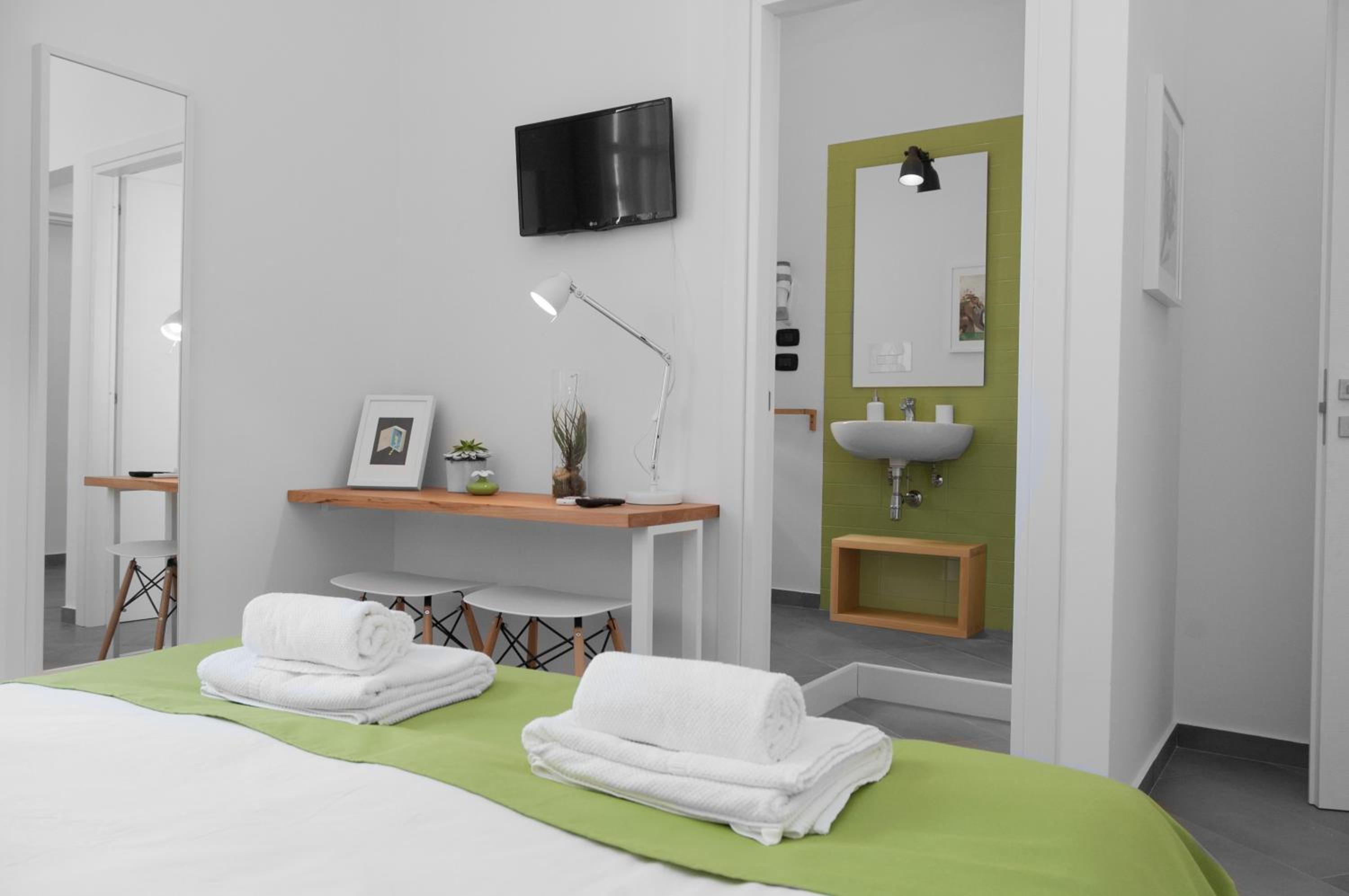 Double Room with Private Bathroom photo 3