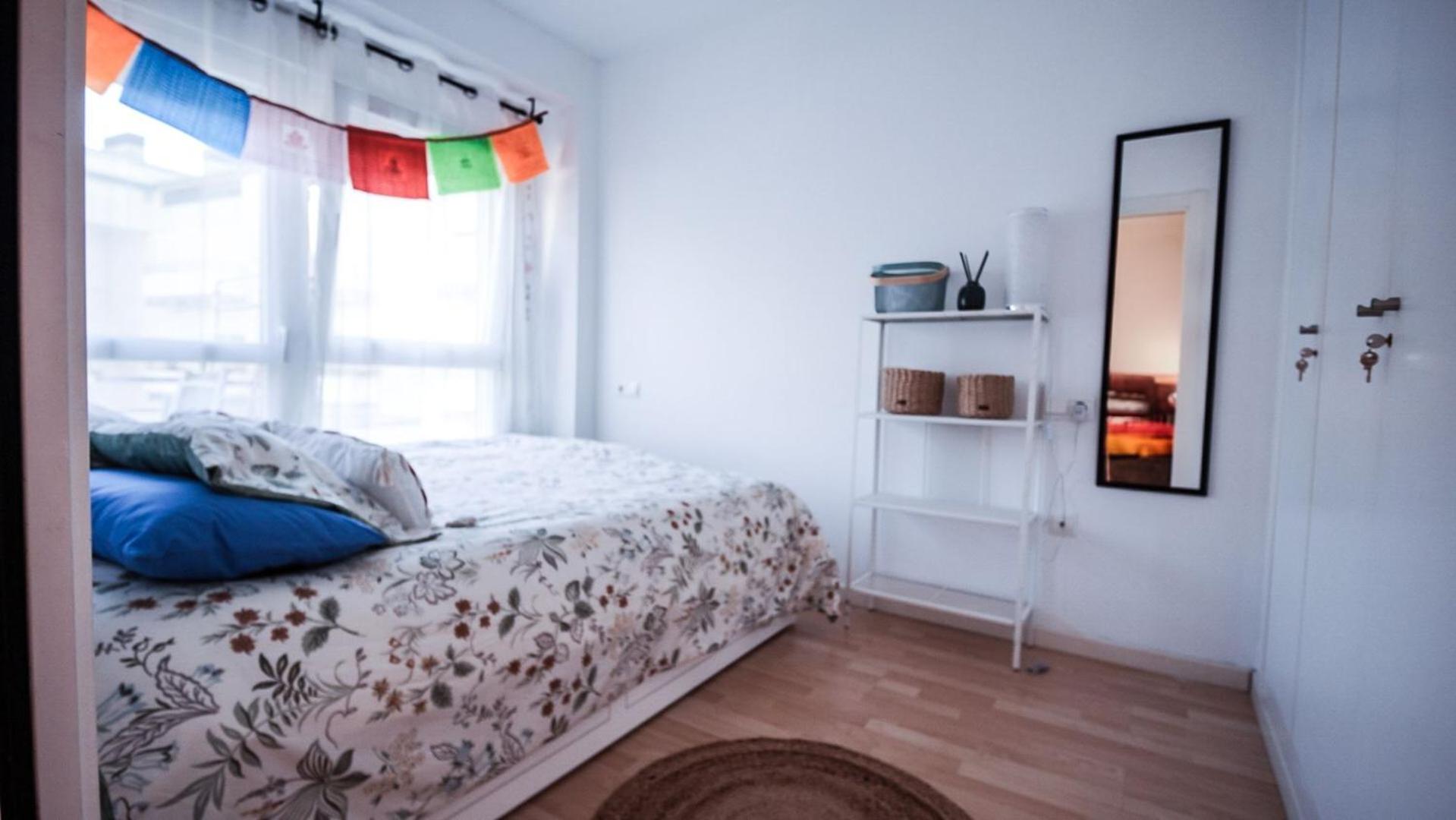 Studio Apartment with One Double Bed