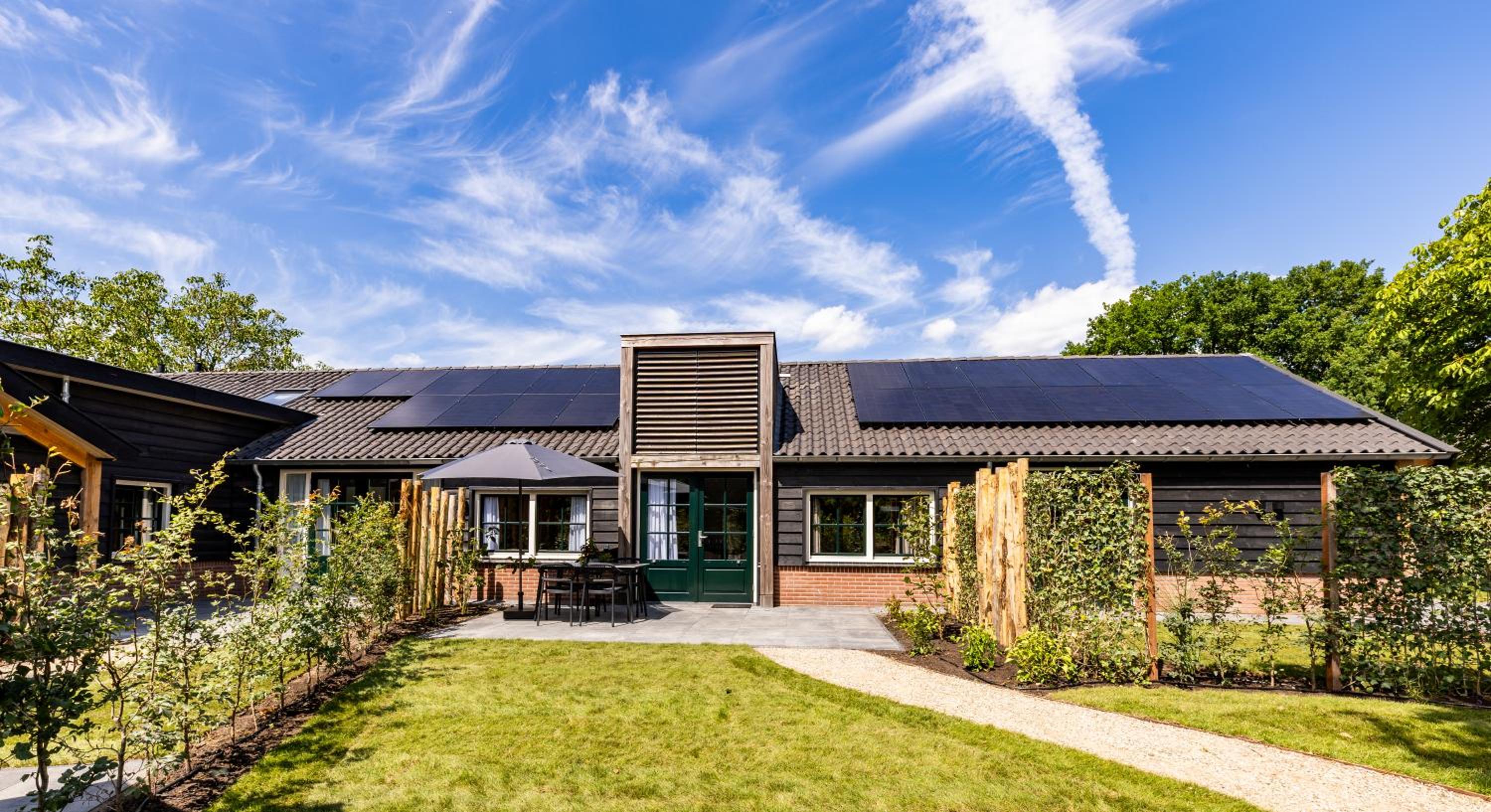 Villa photo 1