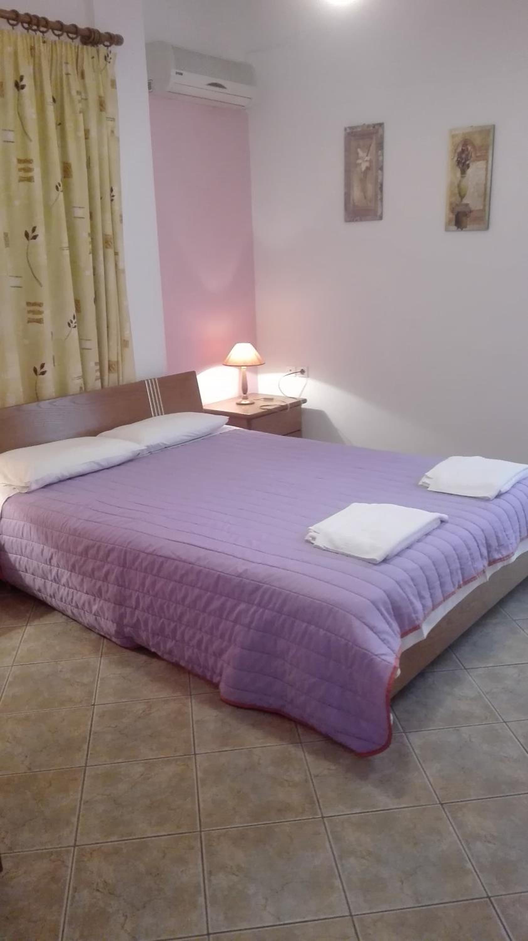 Apartment (2-4 Adults) with Sea View photo 1