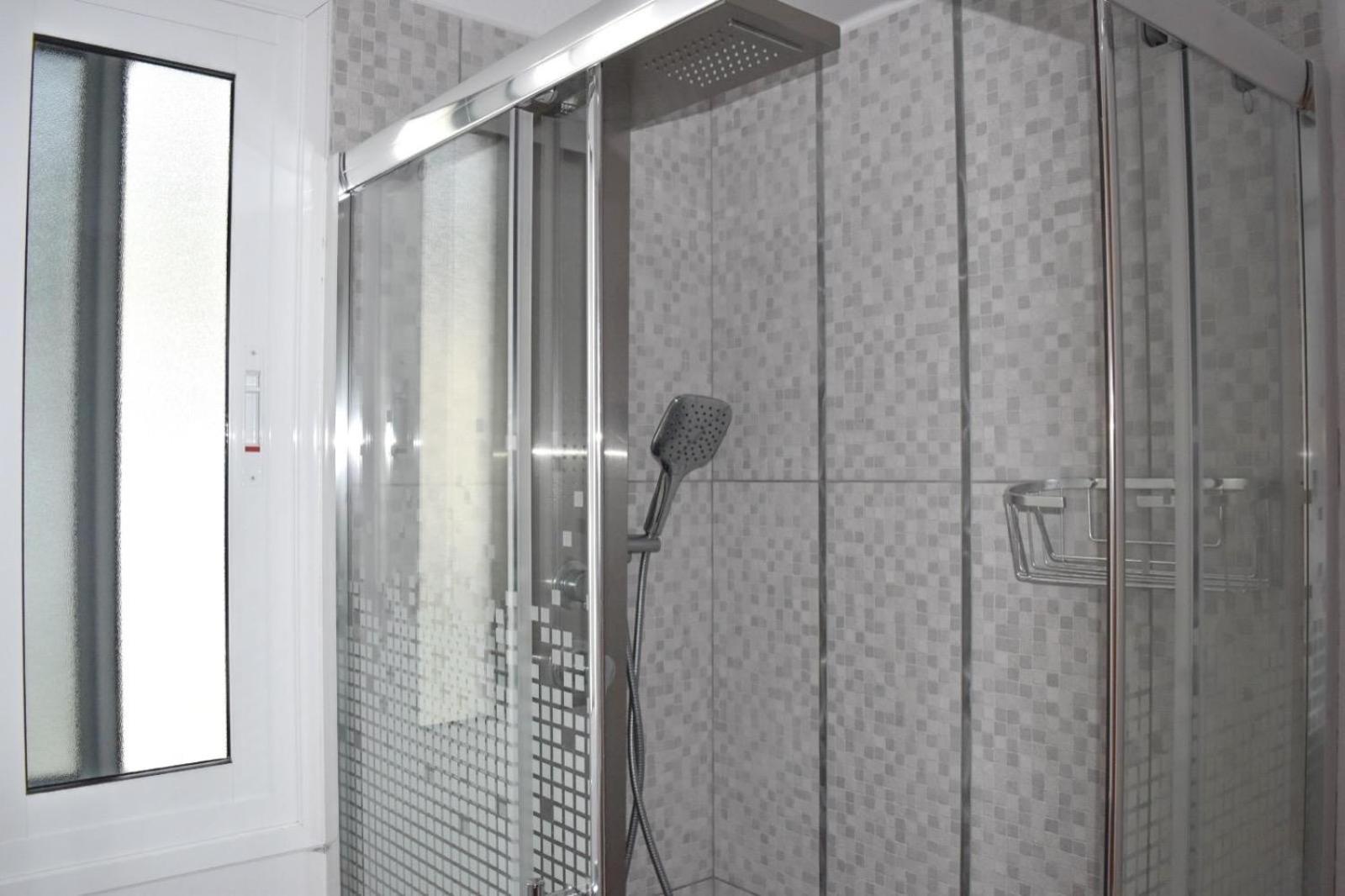 Studio Apartment - Photo 5