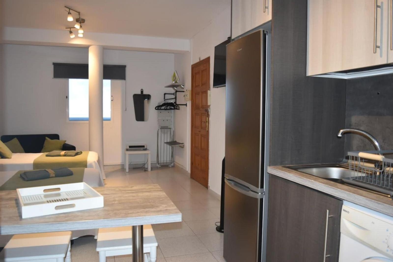 Apartment with Terrace - Photo 13