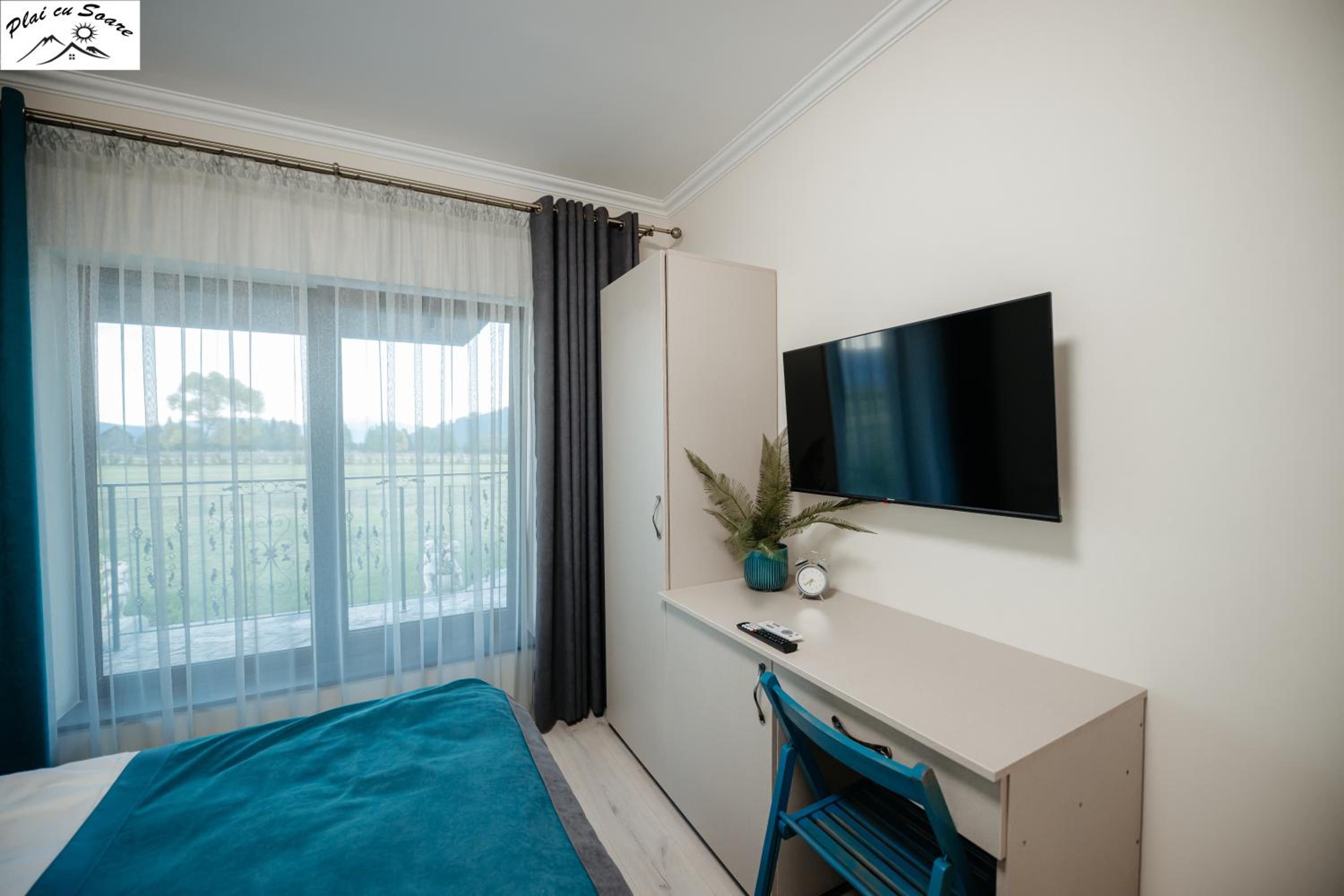 Deluxe Room (2 Adults + 1 Child) photo 3