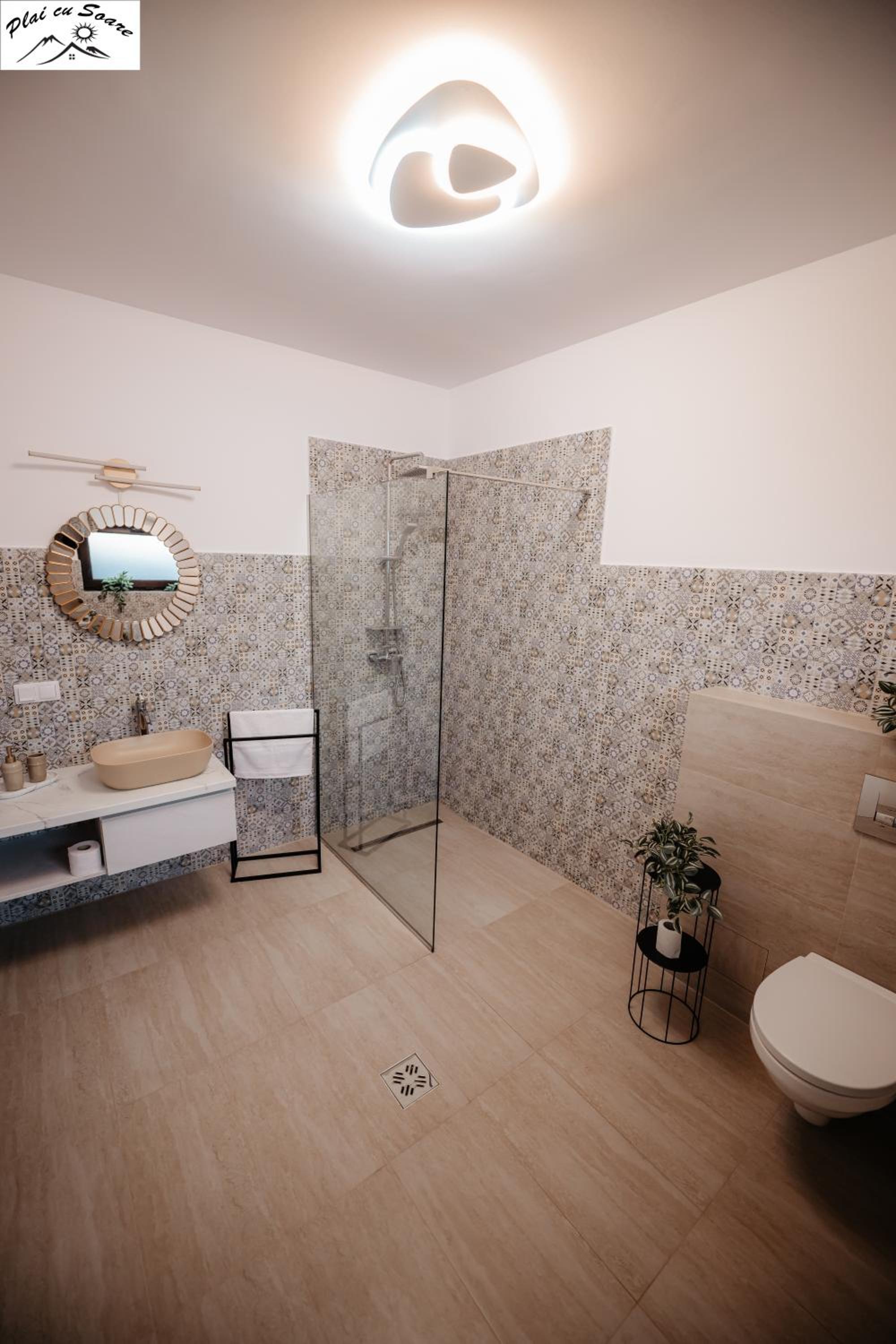 Deluxe Room (2 Adults + 1 Child) photo 1