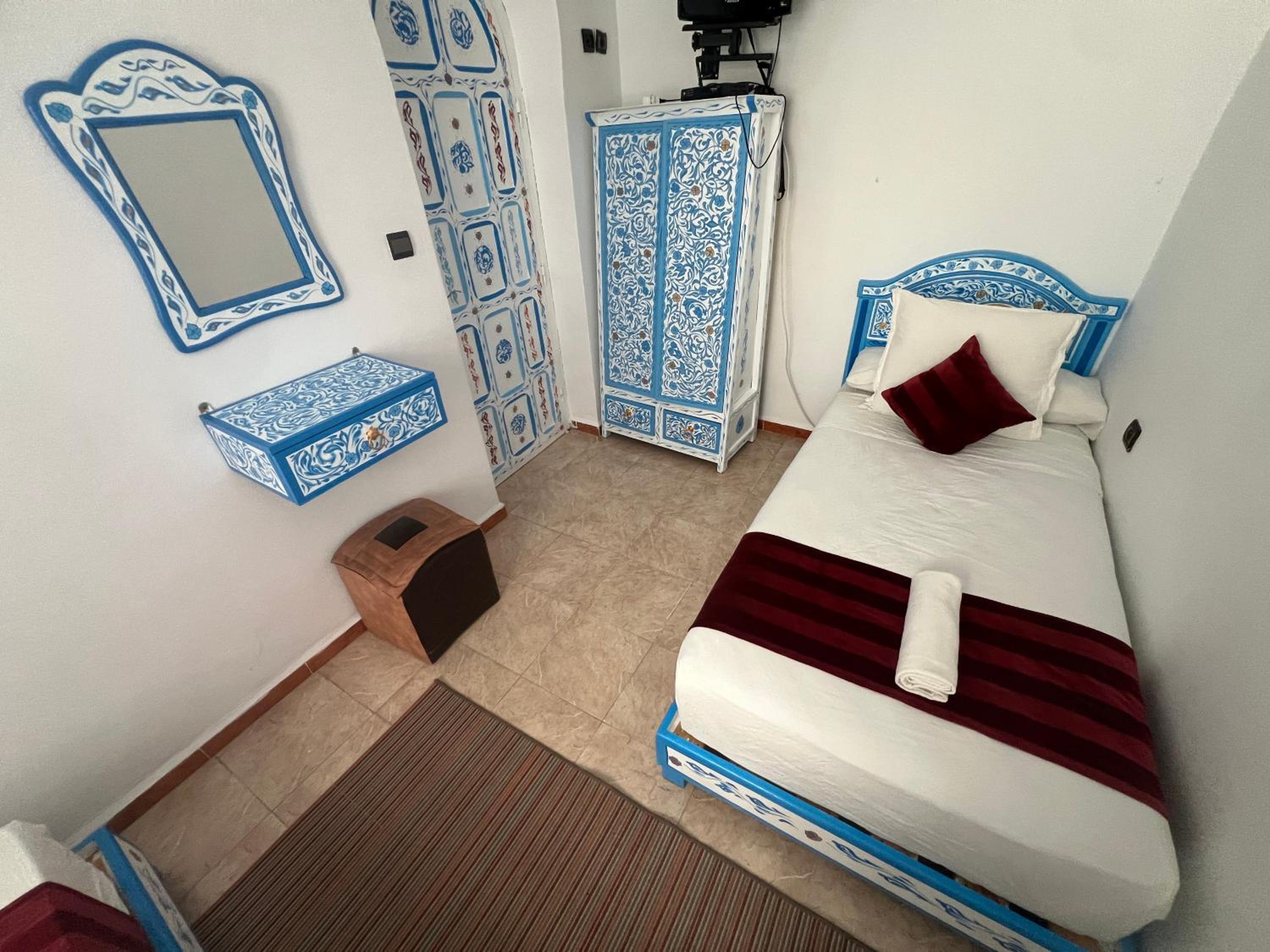 Comfort Triple Room with Shower - Photo 3