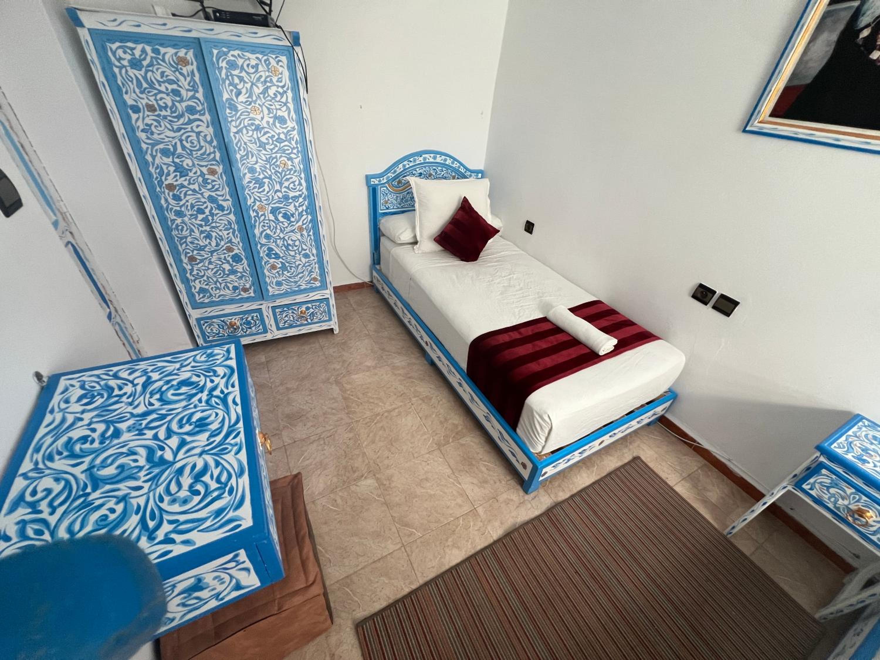 Comfort Triple Room with Shower - Photo 4