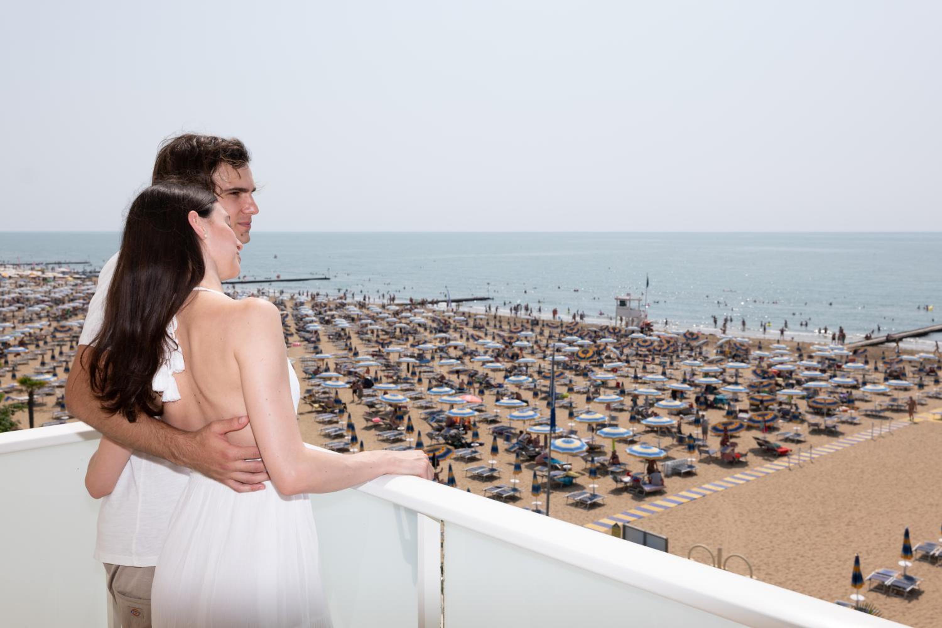 Double Room with Sea View - Photo 2