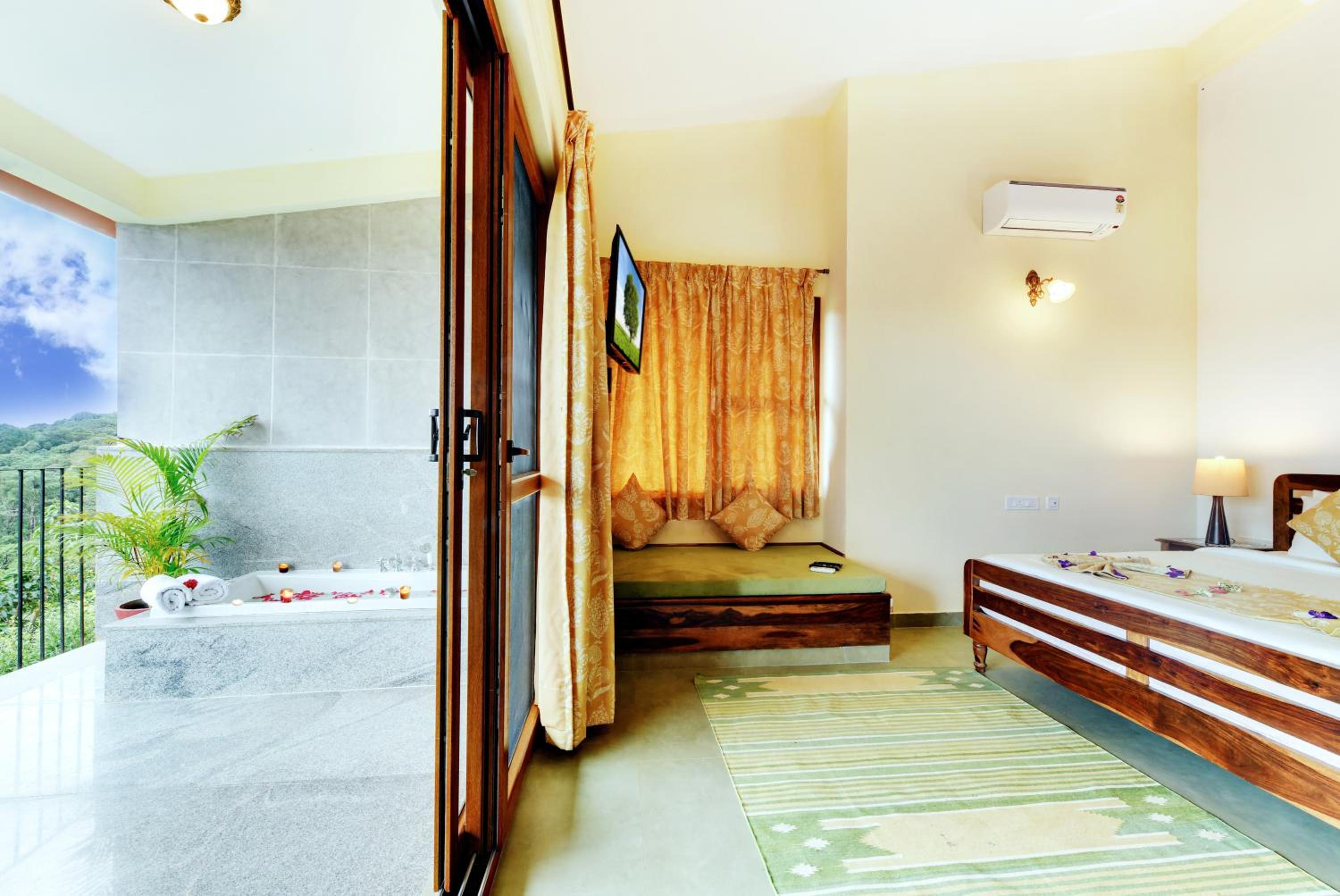 Cliff View Room - Photo 5