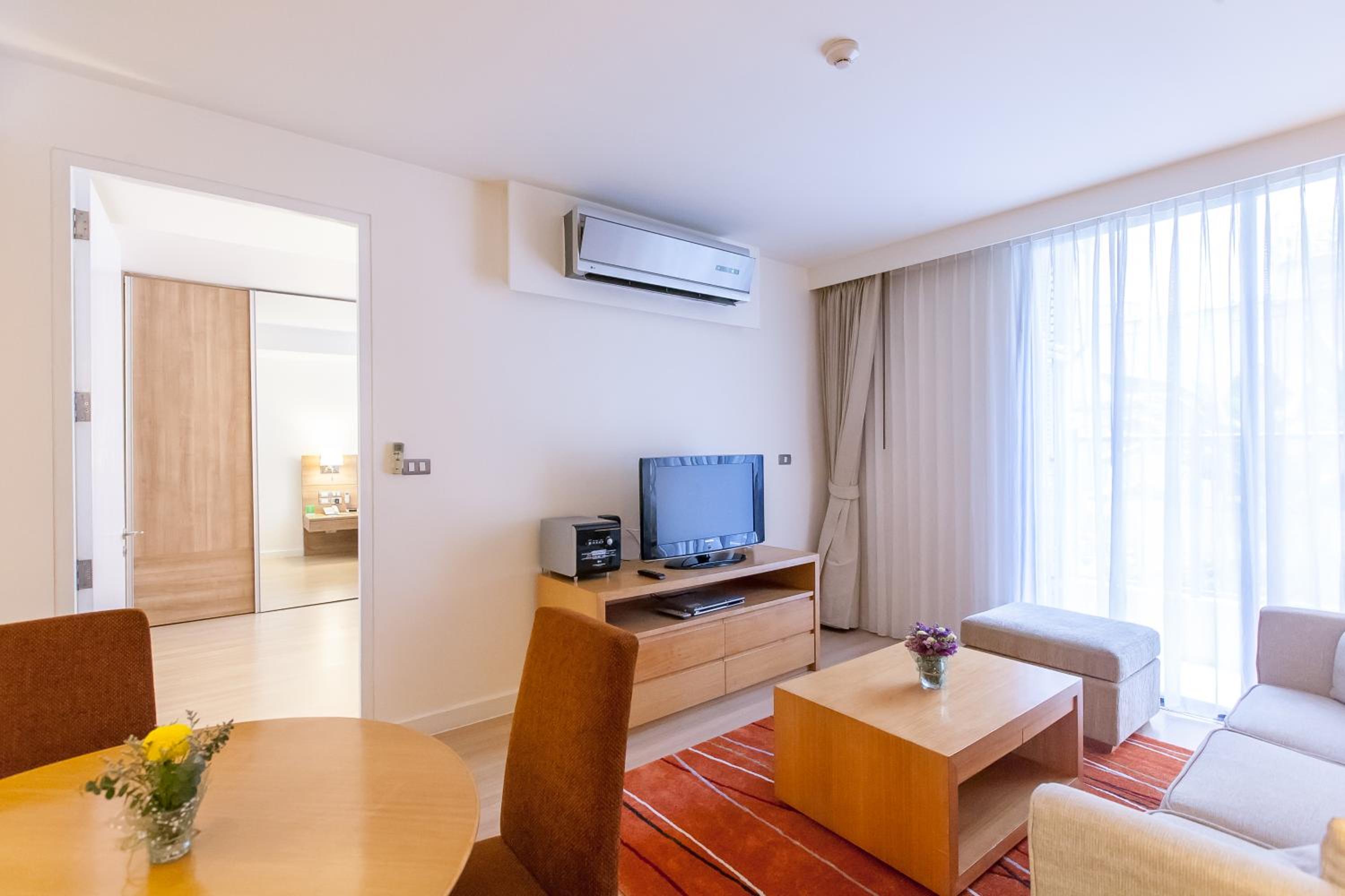 One-Bedroom Suite photo 3
