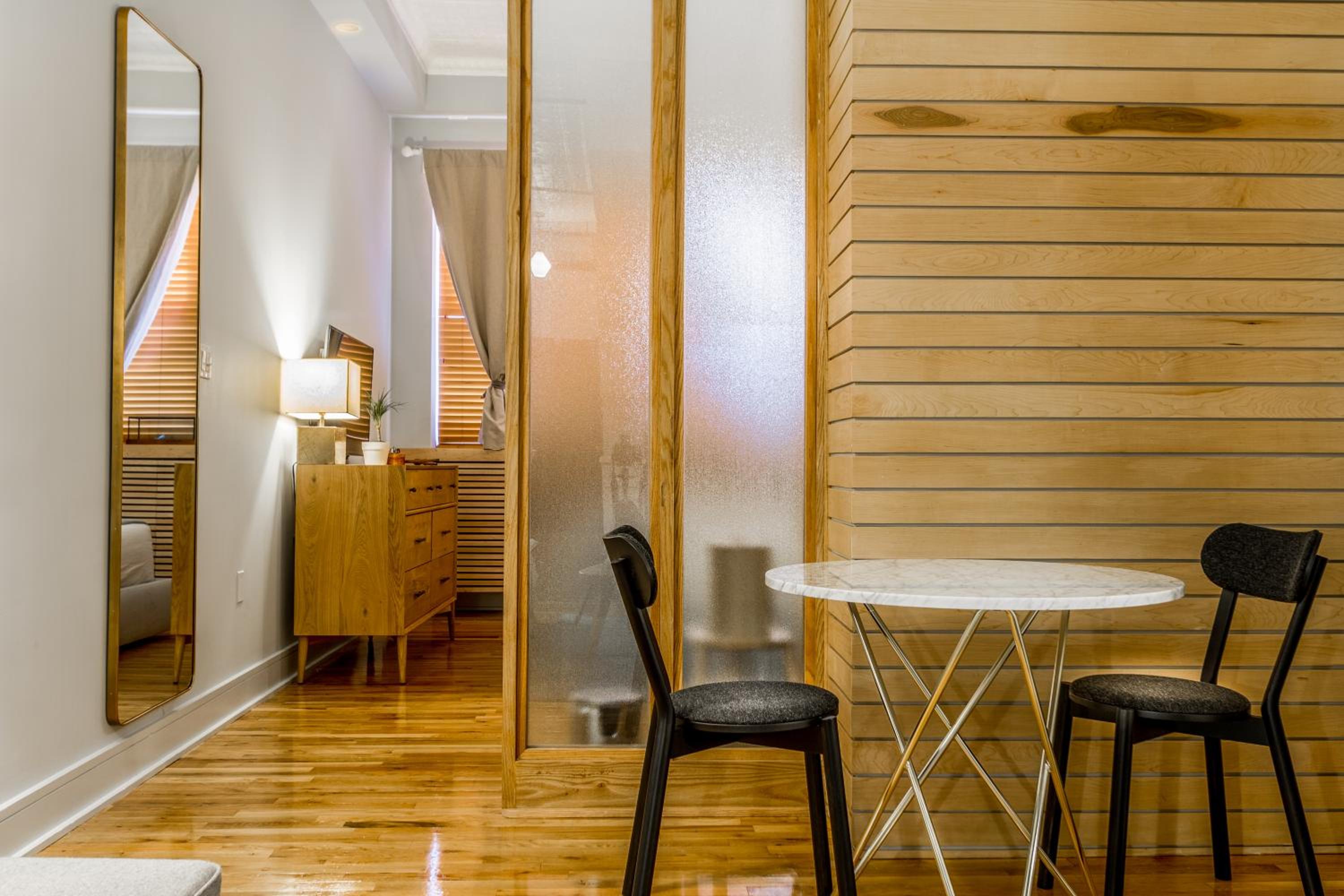 Deluxe Loft Suite with Kitchenette photo 2
