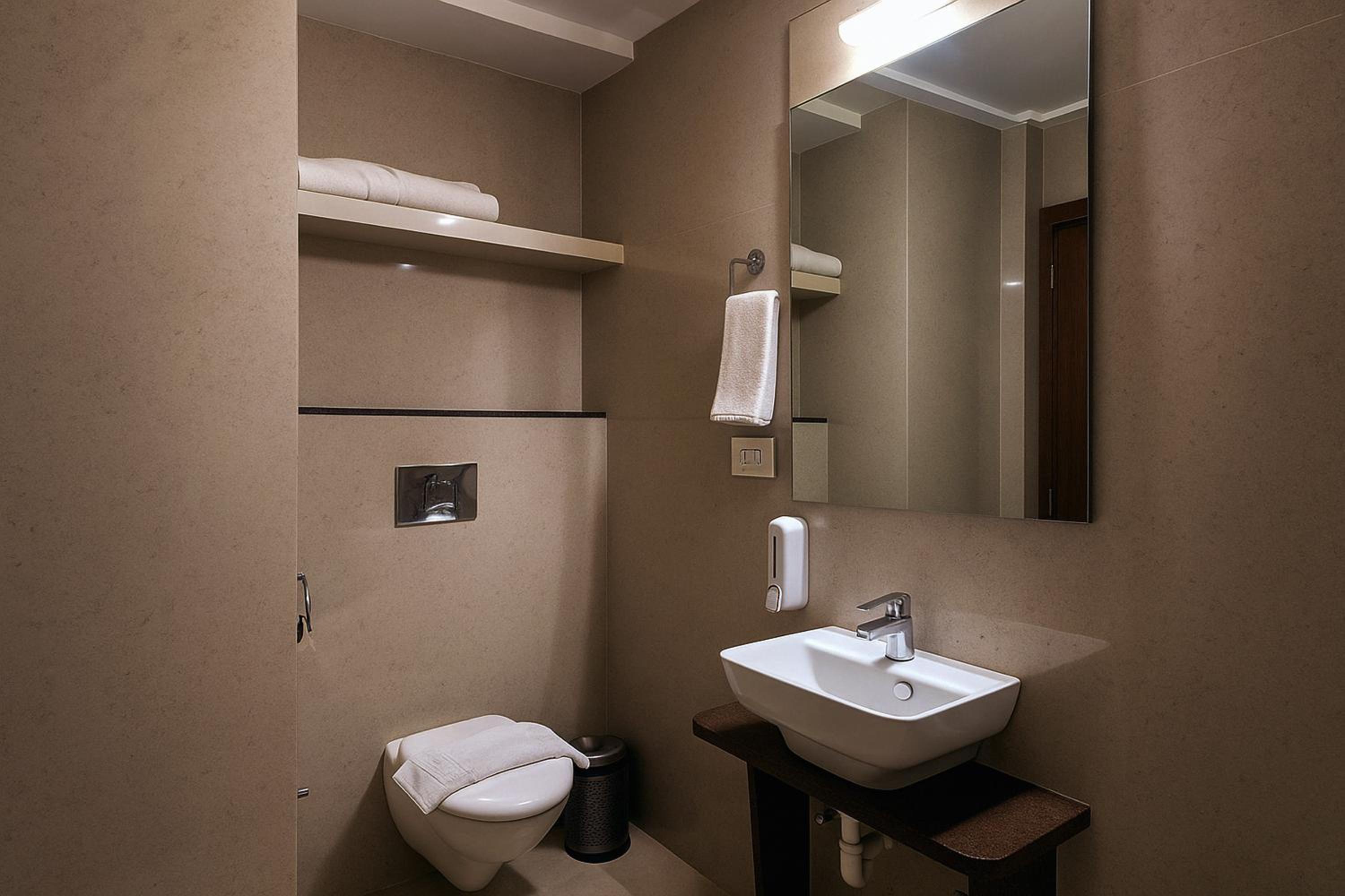 Standard Double Room - Photo 1