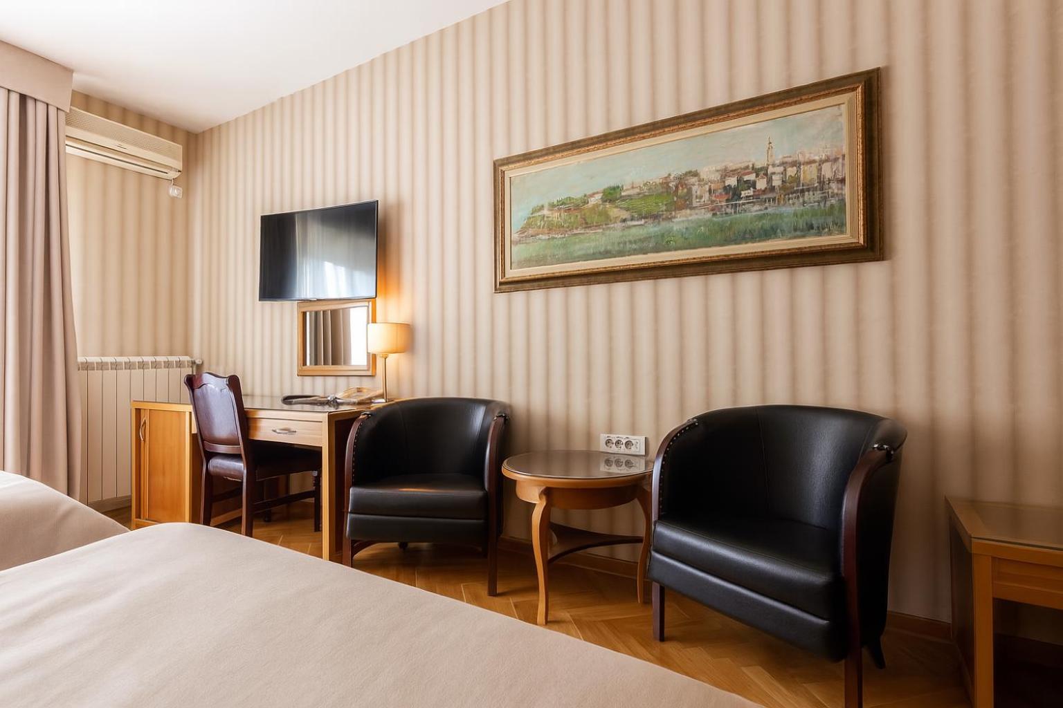 Twin Room - Photo 4