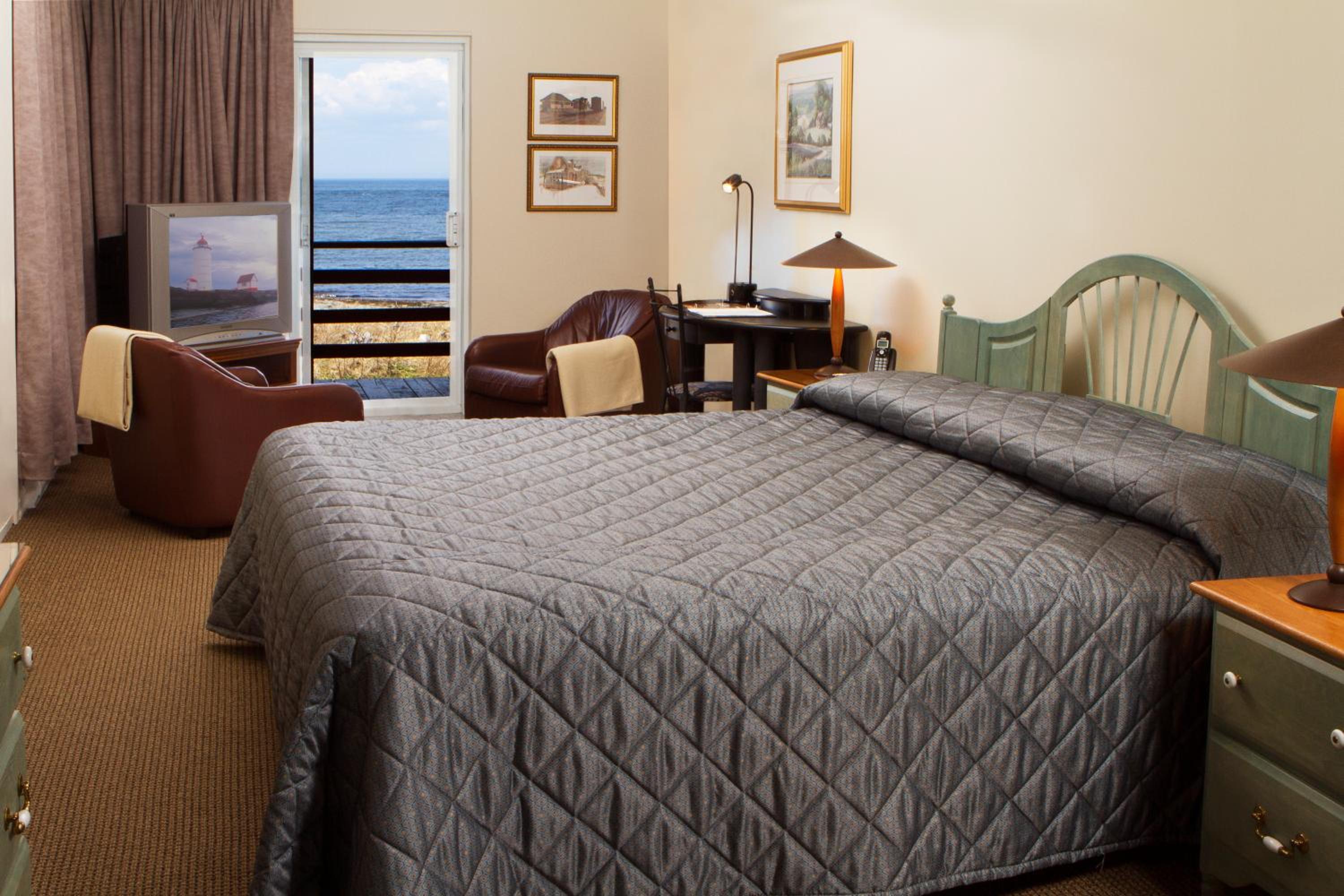 Deluxe King Room with Sea View photo 3
