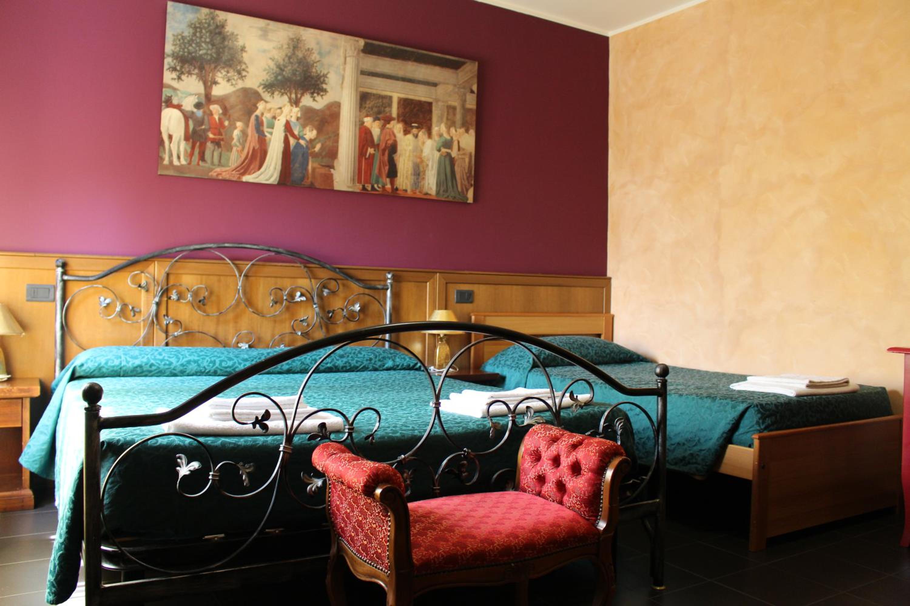 Family Room - Photo 1