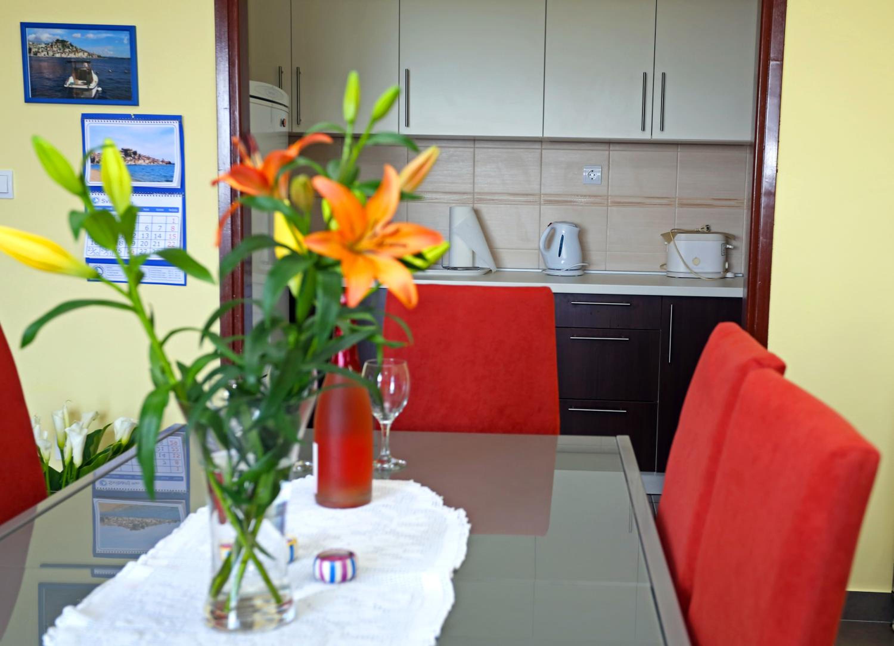 Three-Bedroom Apartment - Photo 30