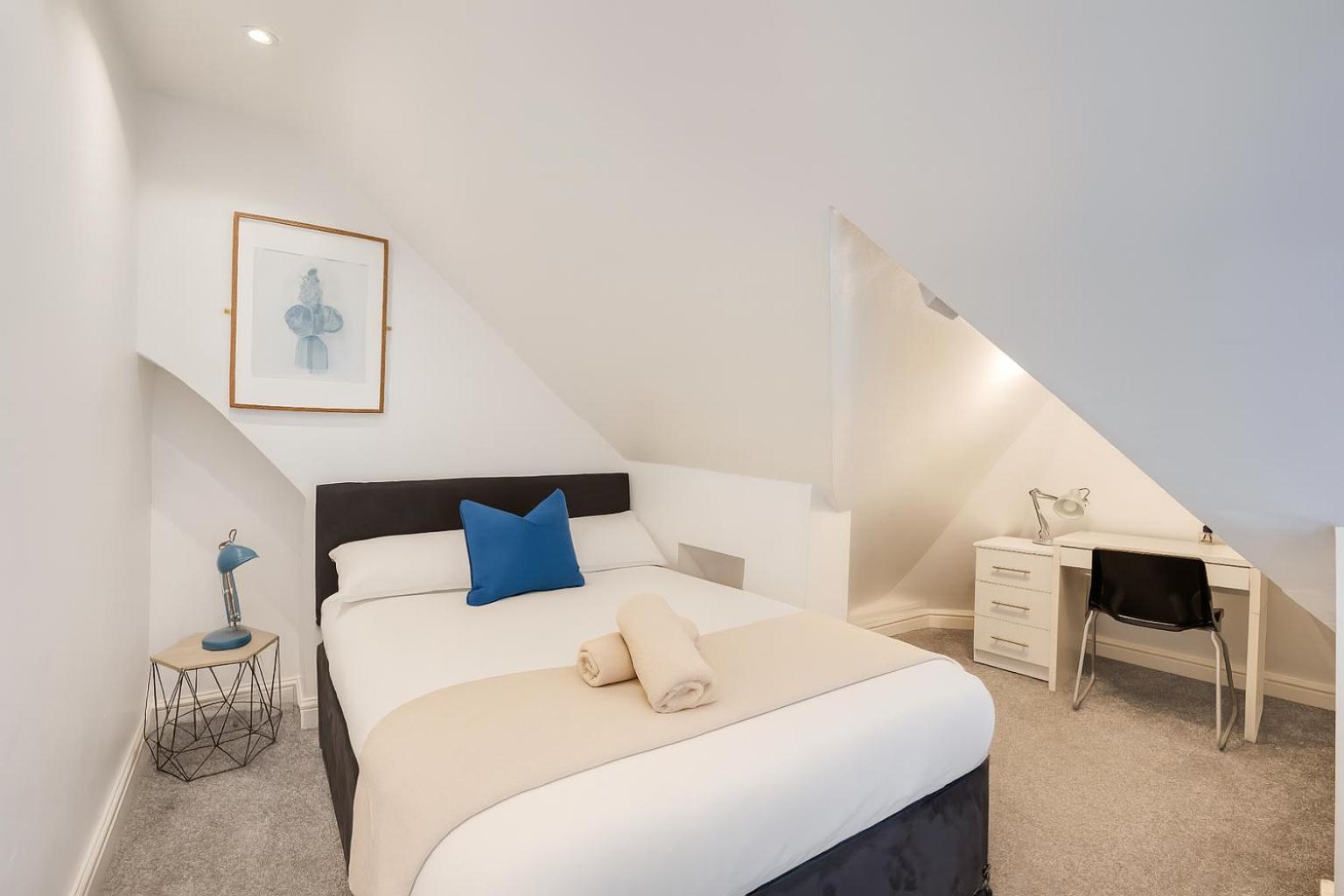Apartment - Split Level - Photo 9
