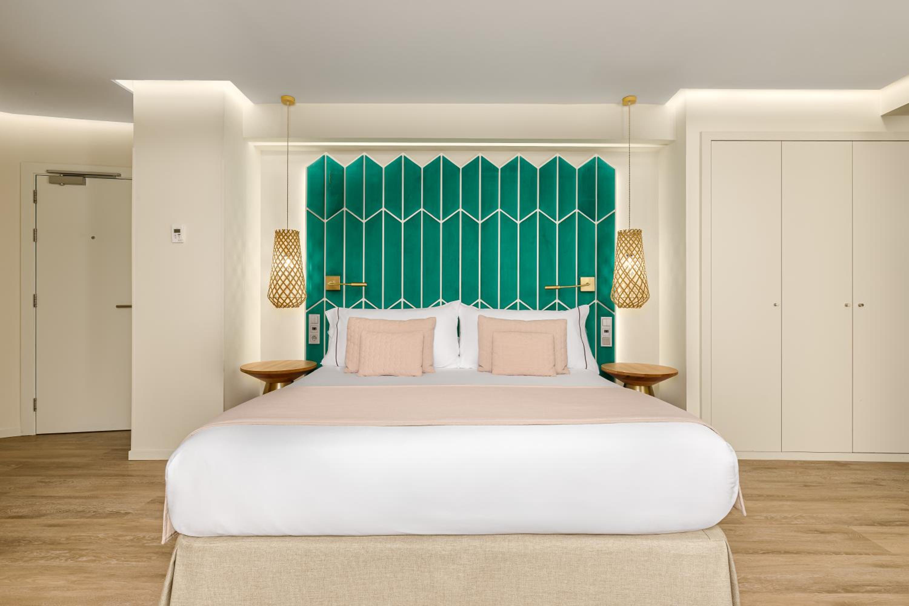 Standard Triple Room - Photo 2