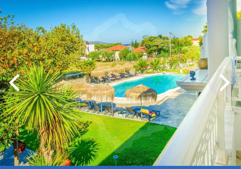 Double Room with Pool View