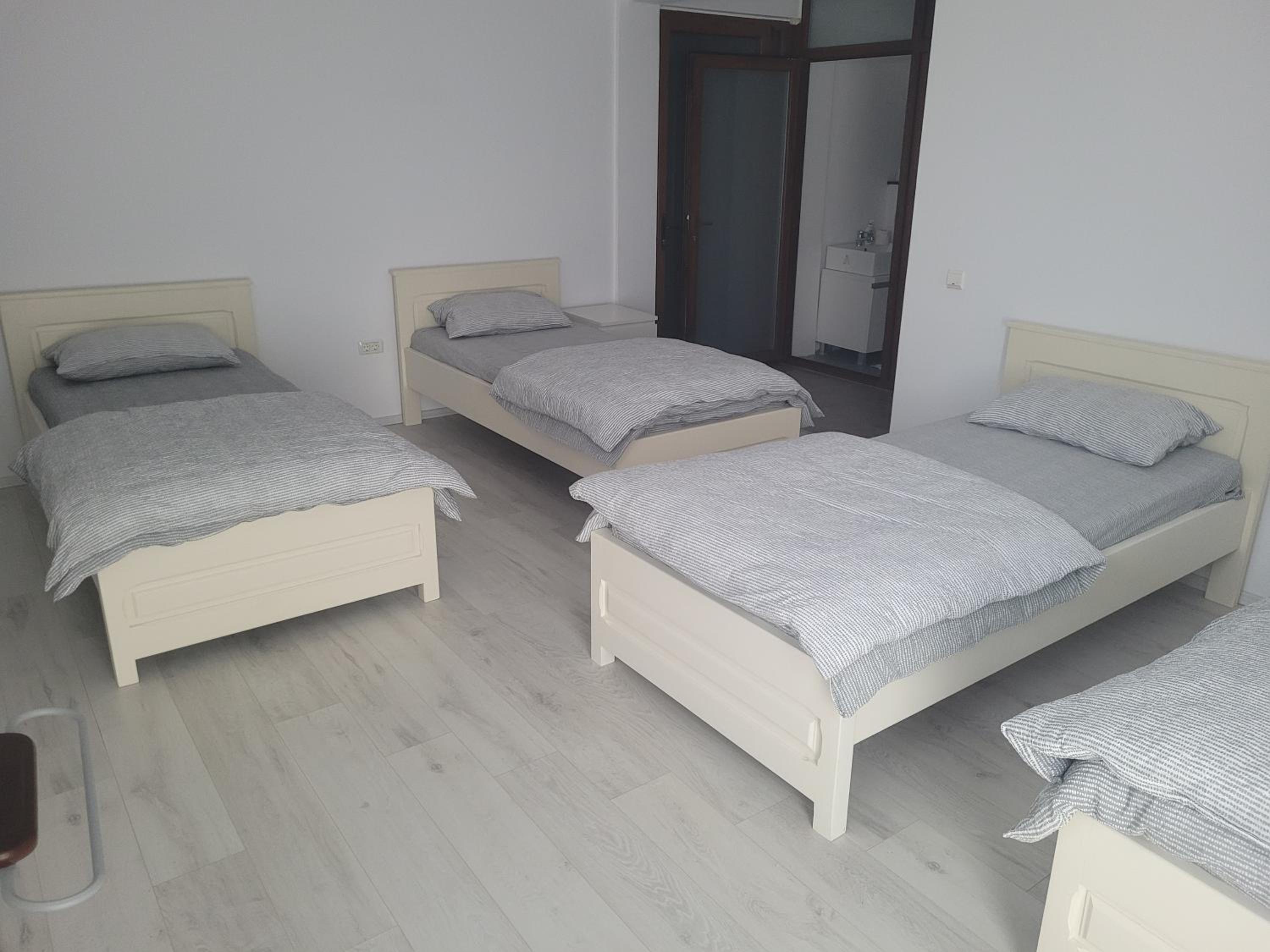 Economy Quadruple Room photo 3