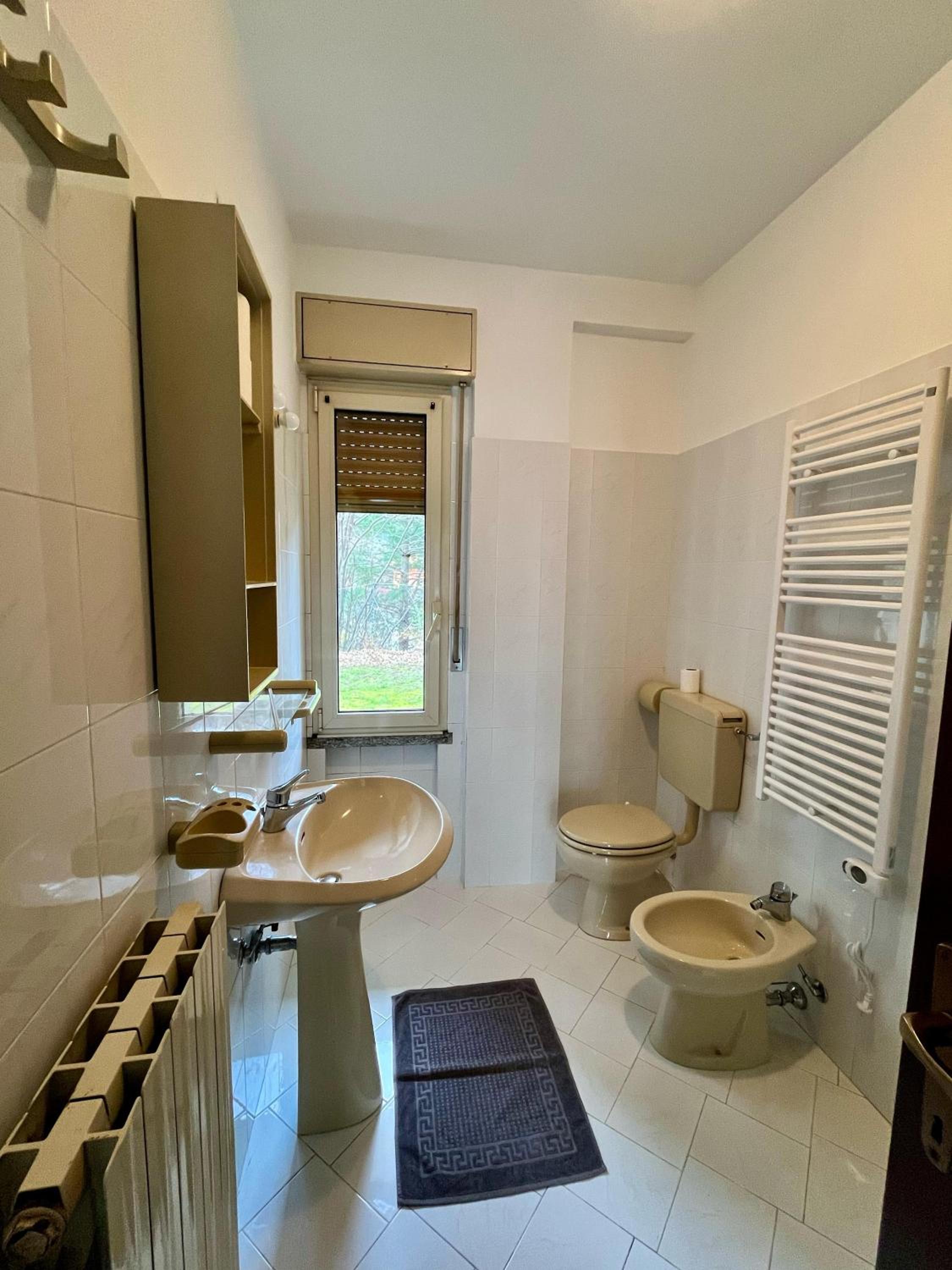 One-Bedroom Apartment with Pool View photo 1