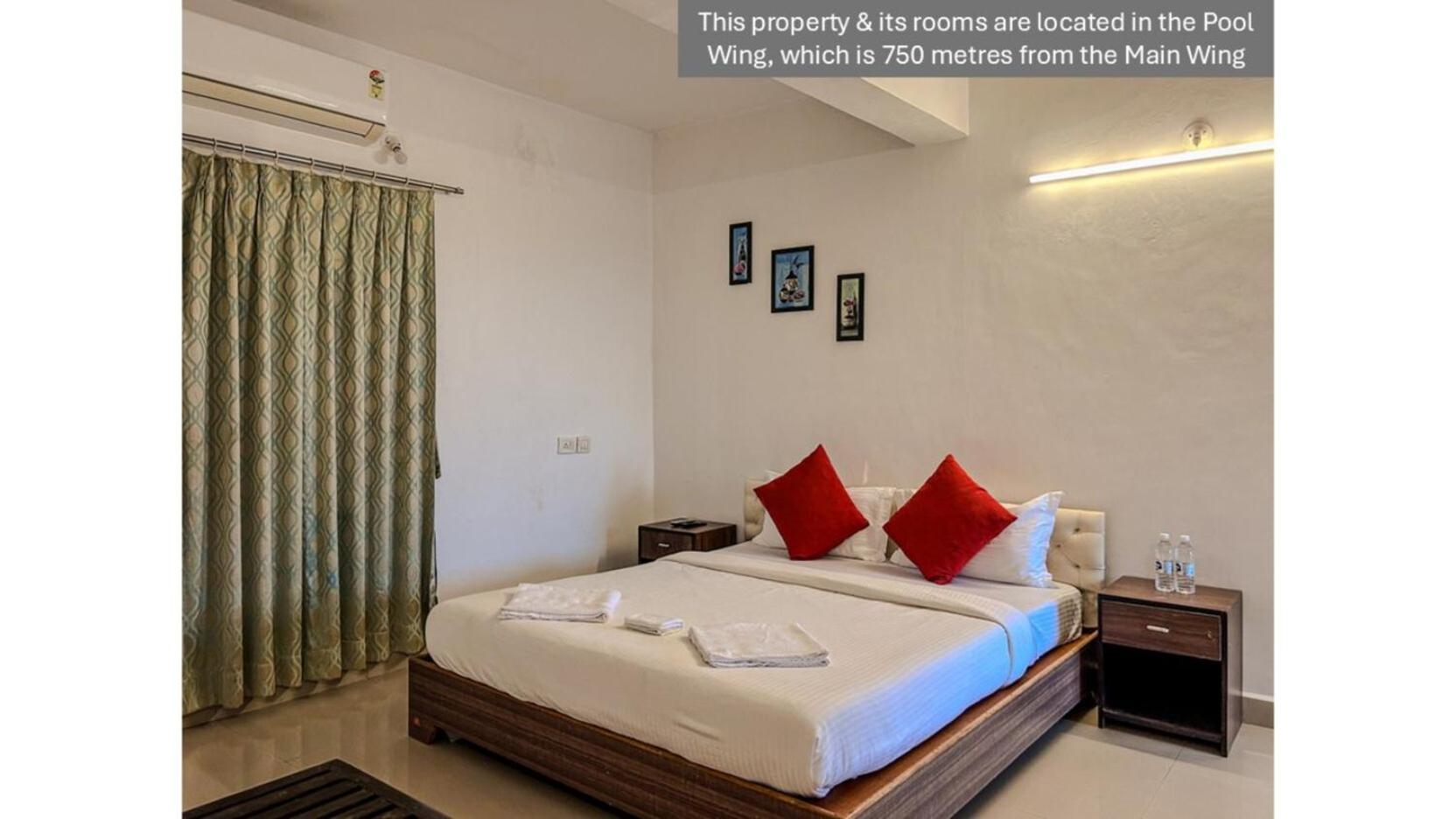Deluxe Double Room with Balcony photo 3