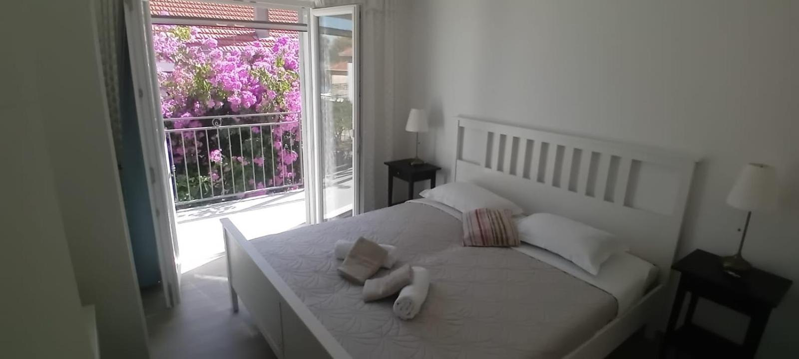 Two-Bedroom Apartment with Balcony and Terrace photo 1