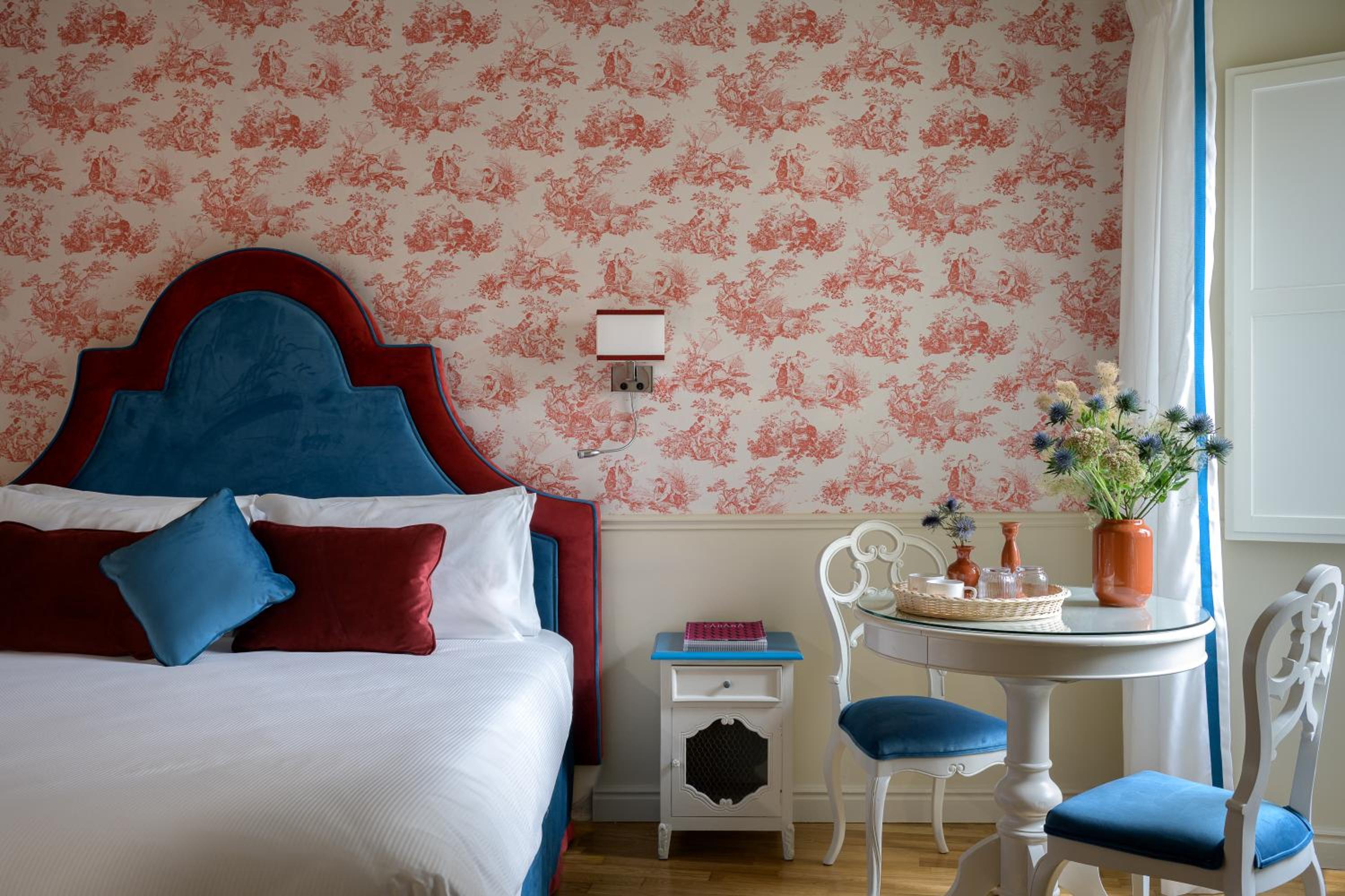 Standard King Room photo 1