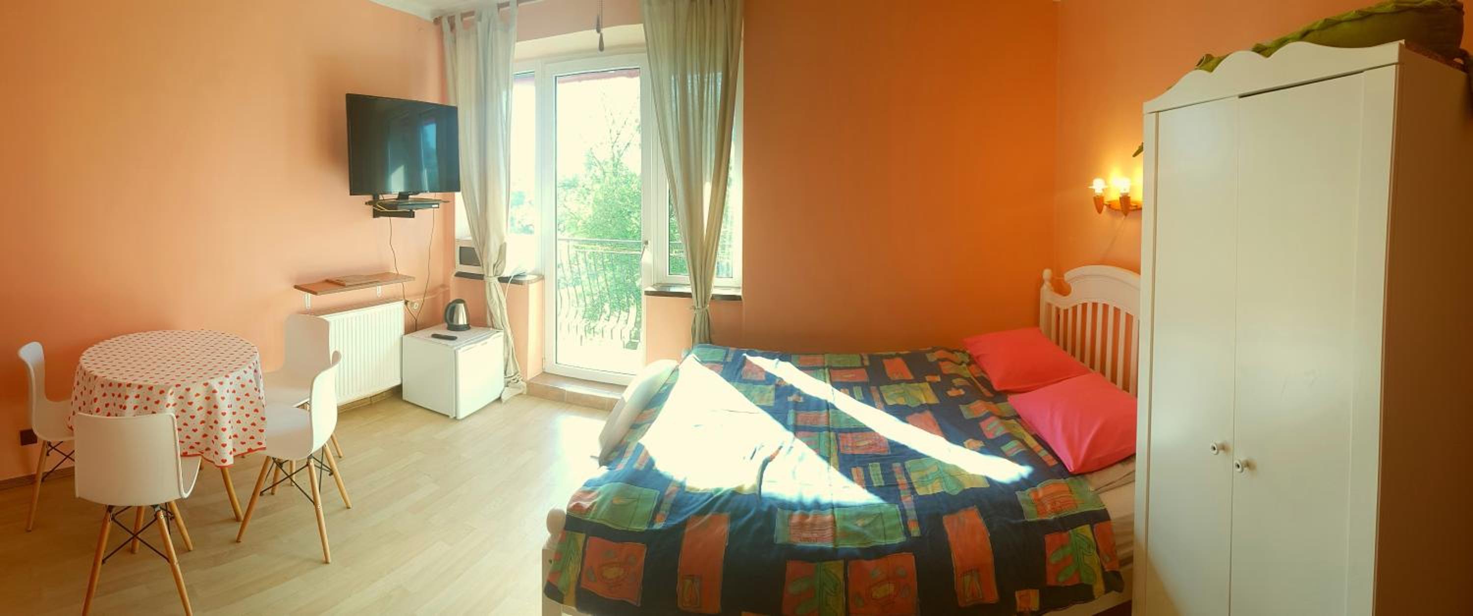 Family Room (5 Adults)