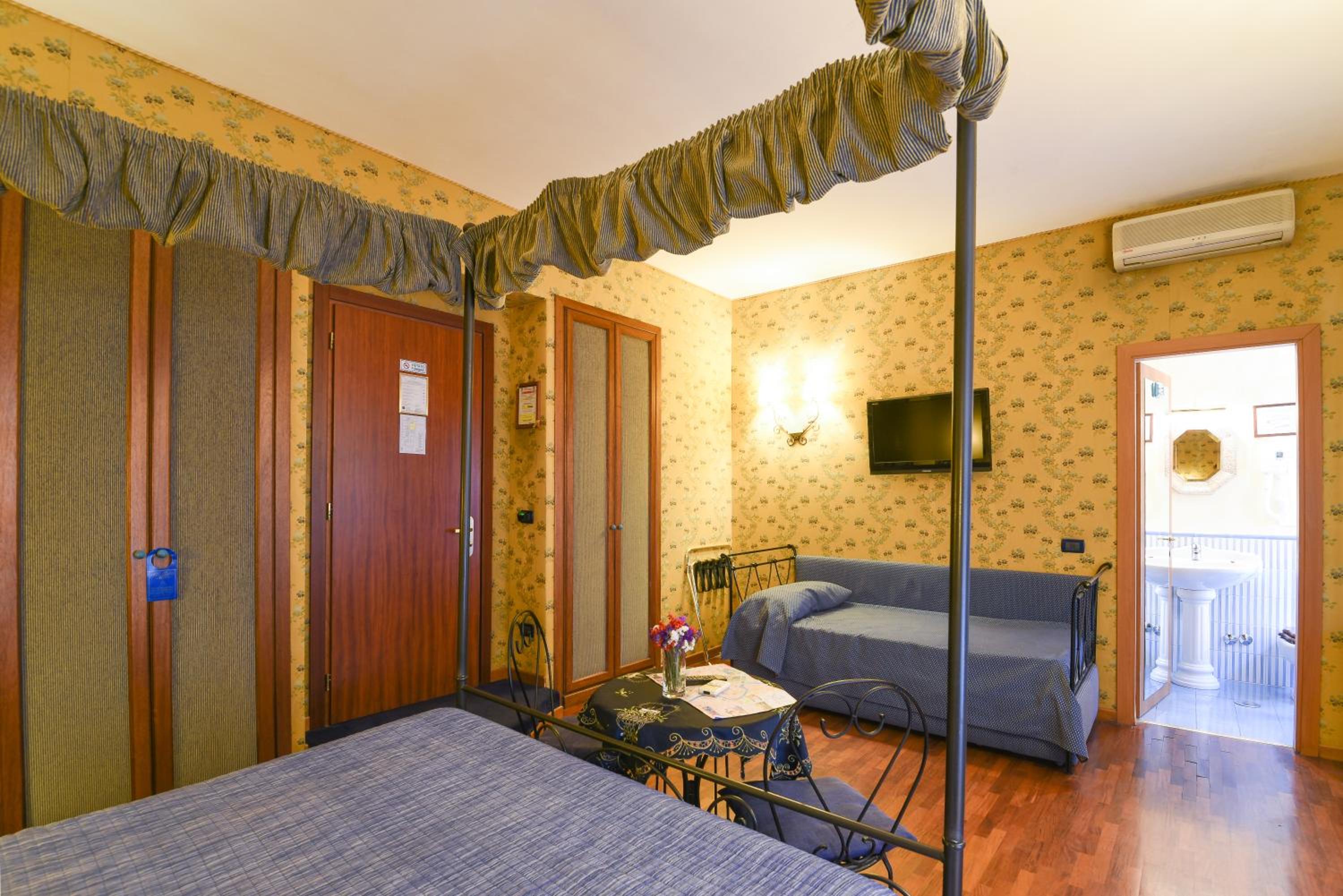Quadruple Room photo 1