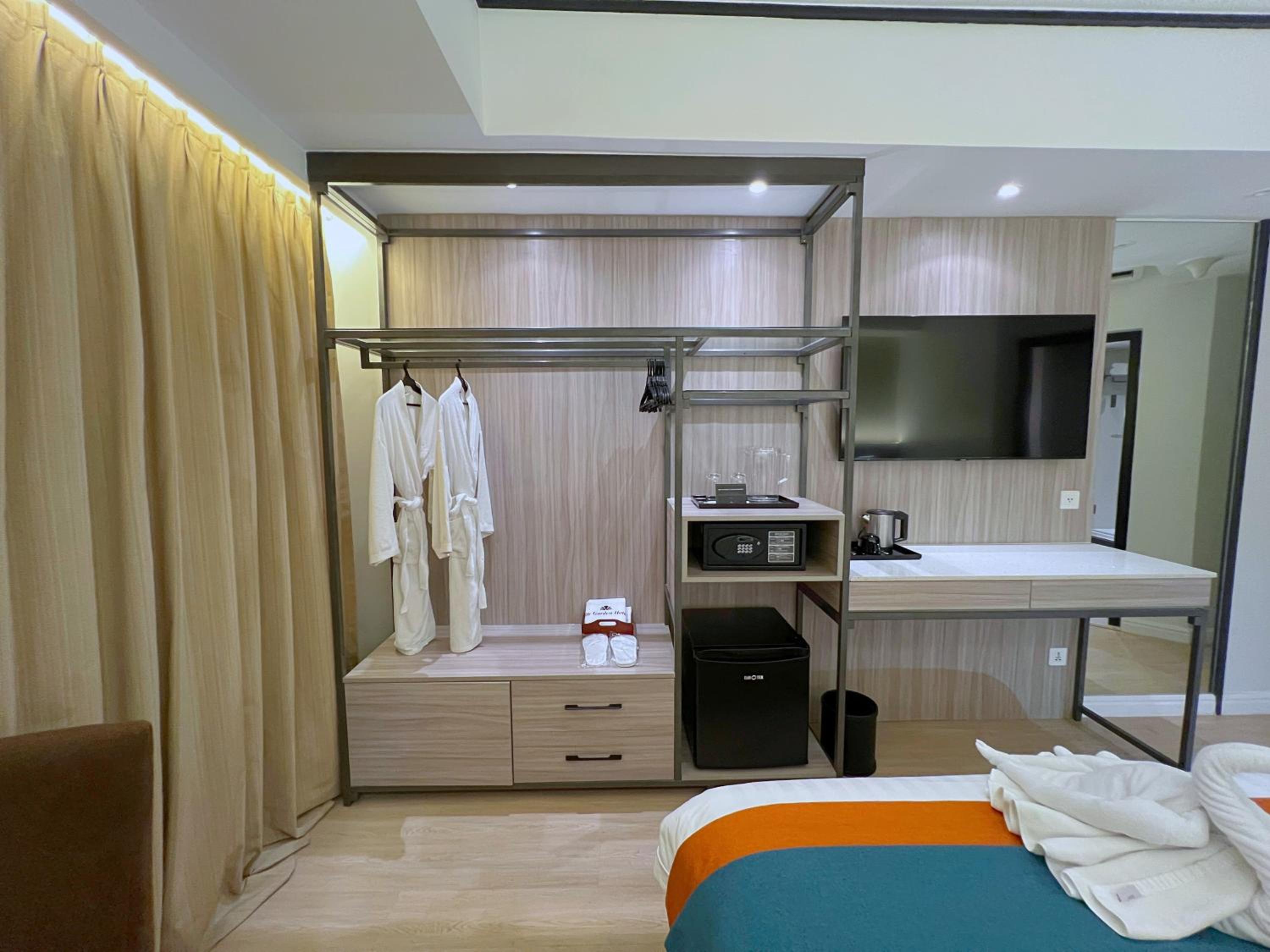 Standard Double Room - Photo 6