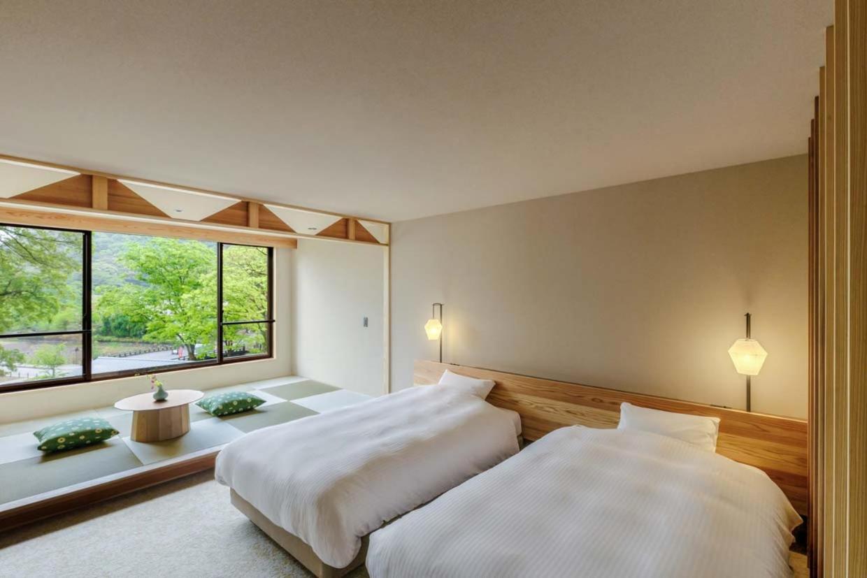 Quadruple Room with Mountain View photo 2