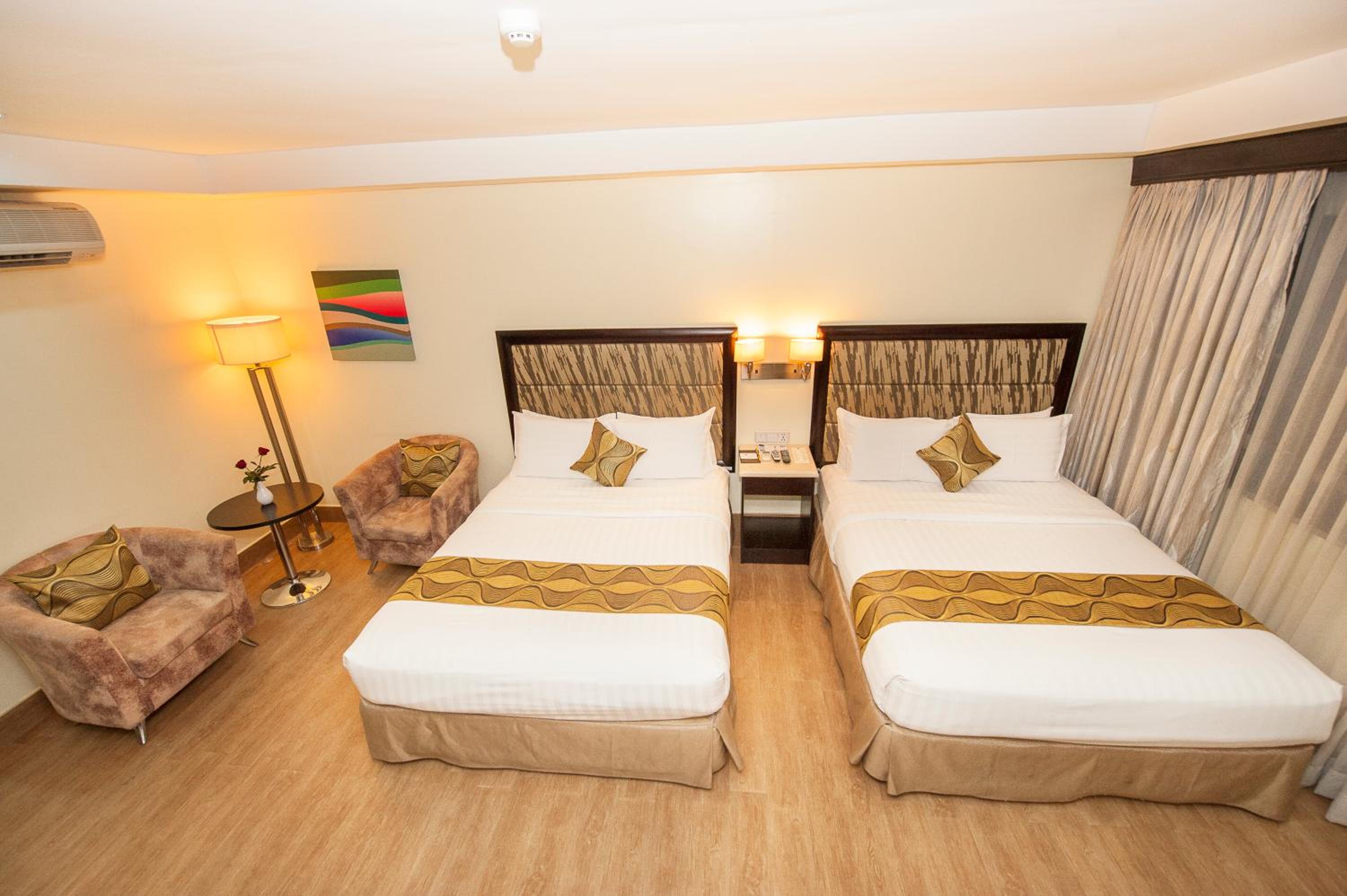 Deluxe Twin Room photo 3