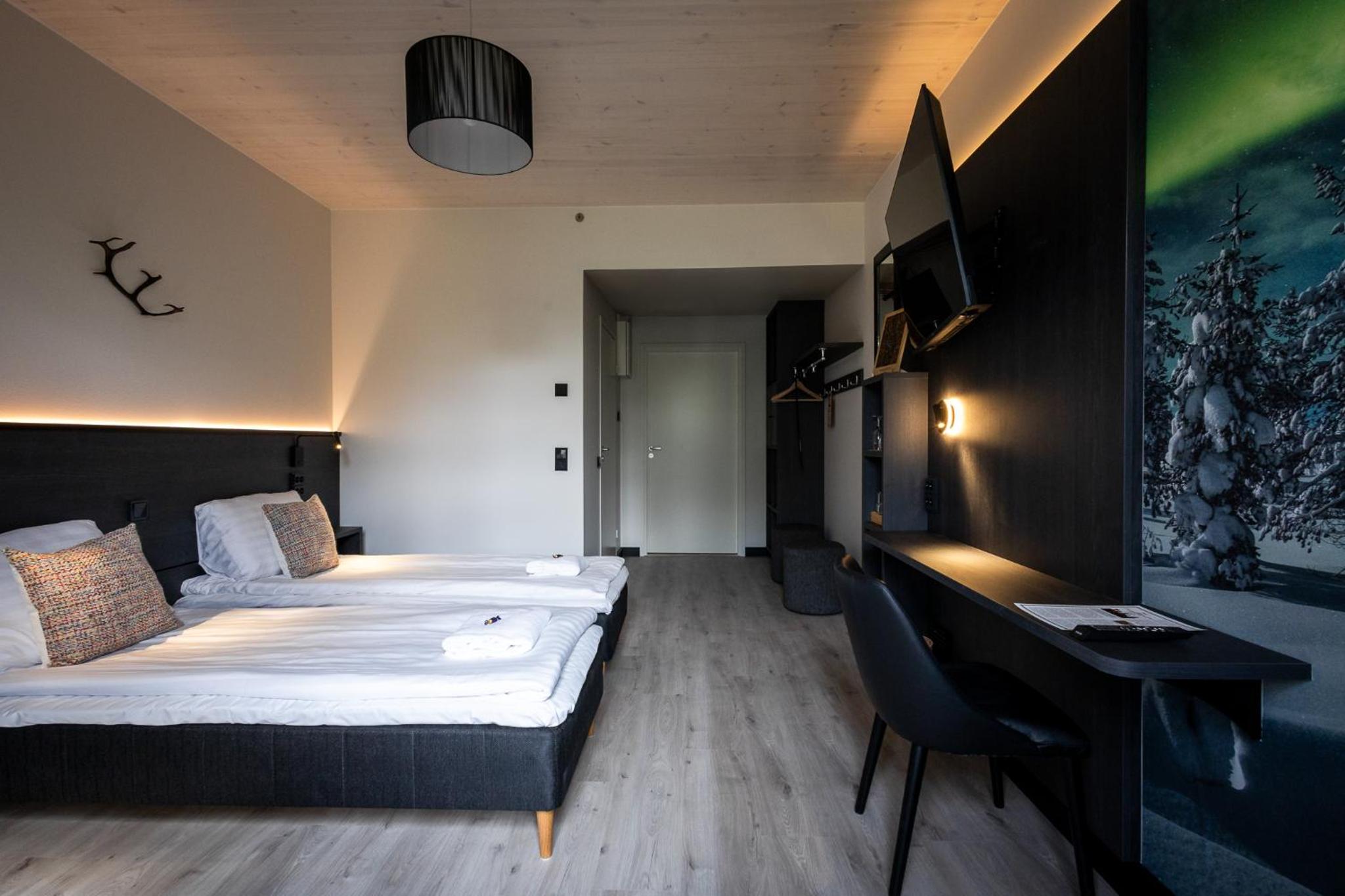 Standard Twin Room with Sofa photo 2