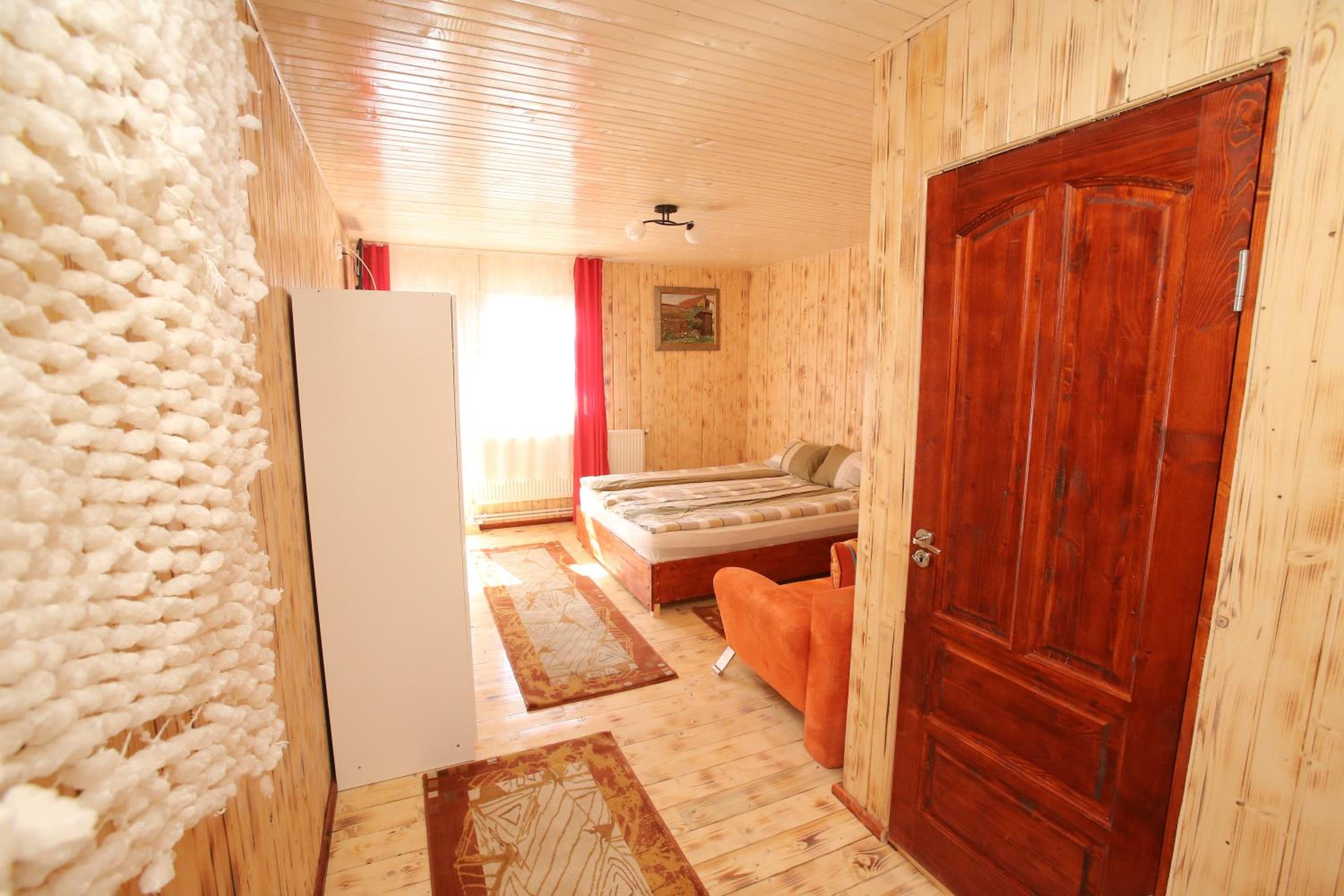 Family Room with Balcony photo 1