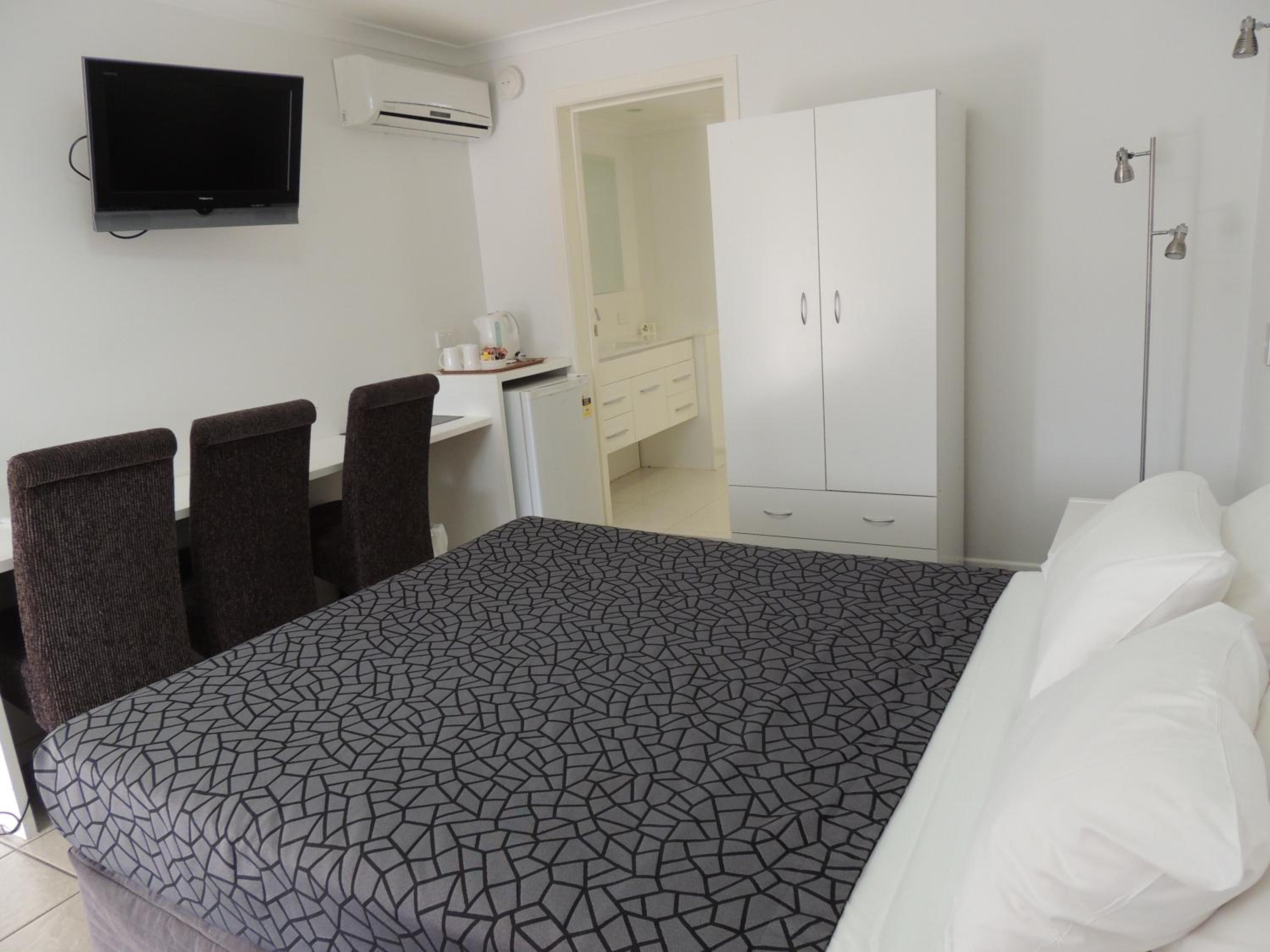 Queen Room photo 3